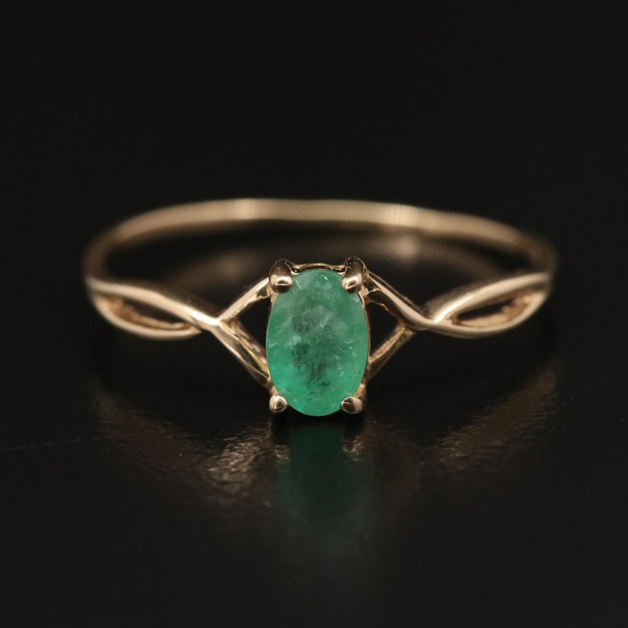 14K Emerald Ring with Twisted Shoulders