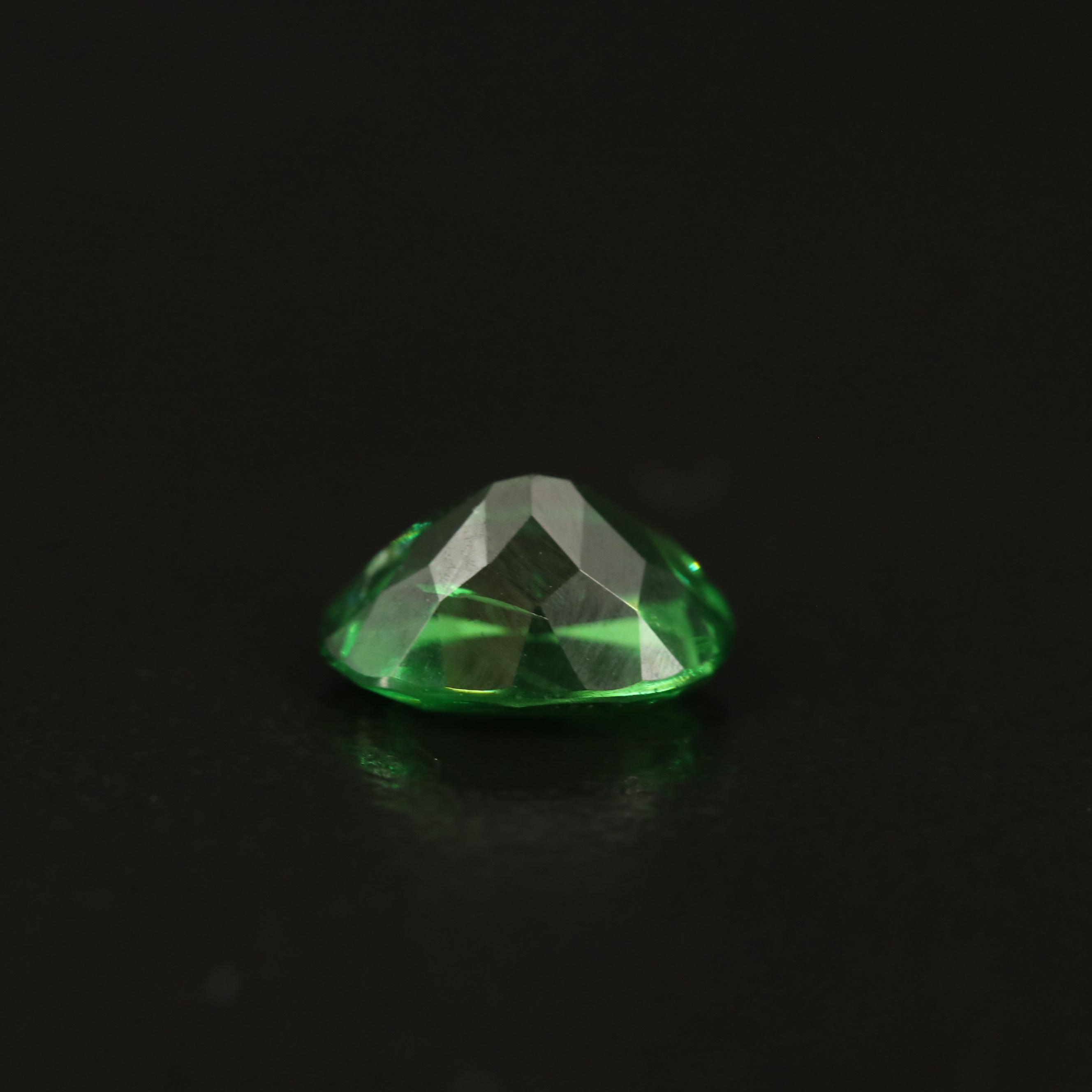 Loose 1.67 CT Oval Faceted Tsavorite