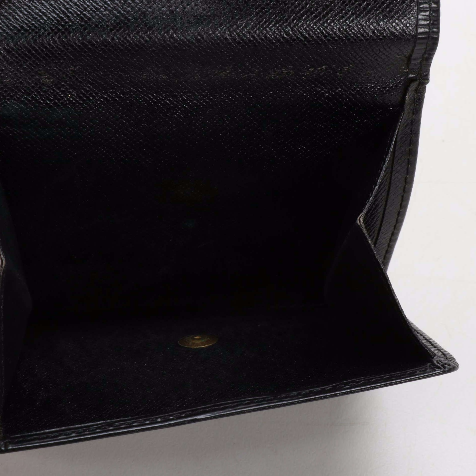 Louis Vuitton Porte-Monnaie Billets Cartes Credit Wallet in Black Epi Leather