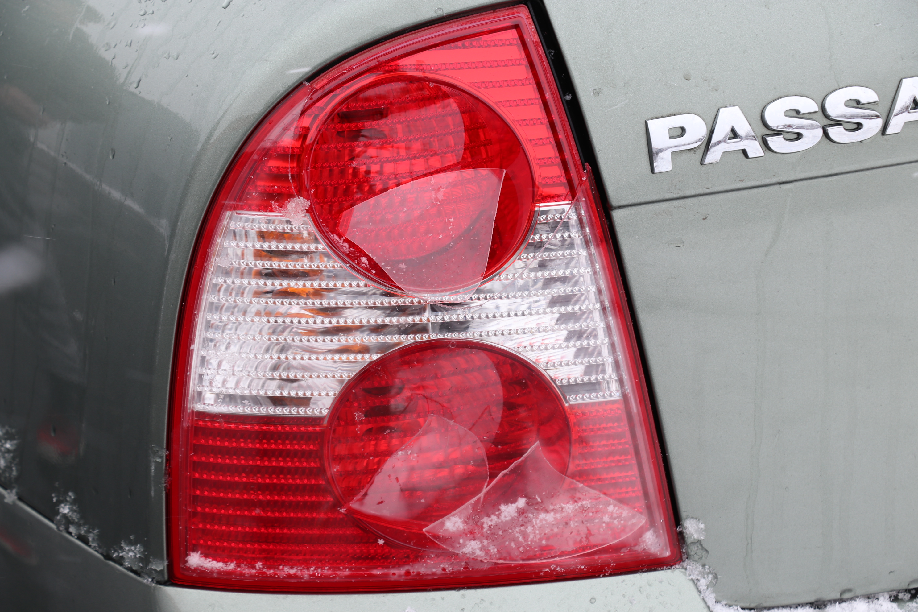 2002 "Fresco Green Metallic" Volkswagen Passat GLS 1.8L Turbo Sedan