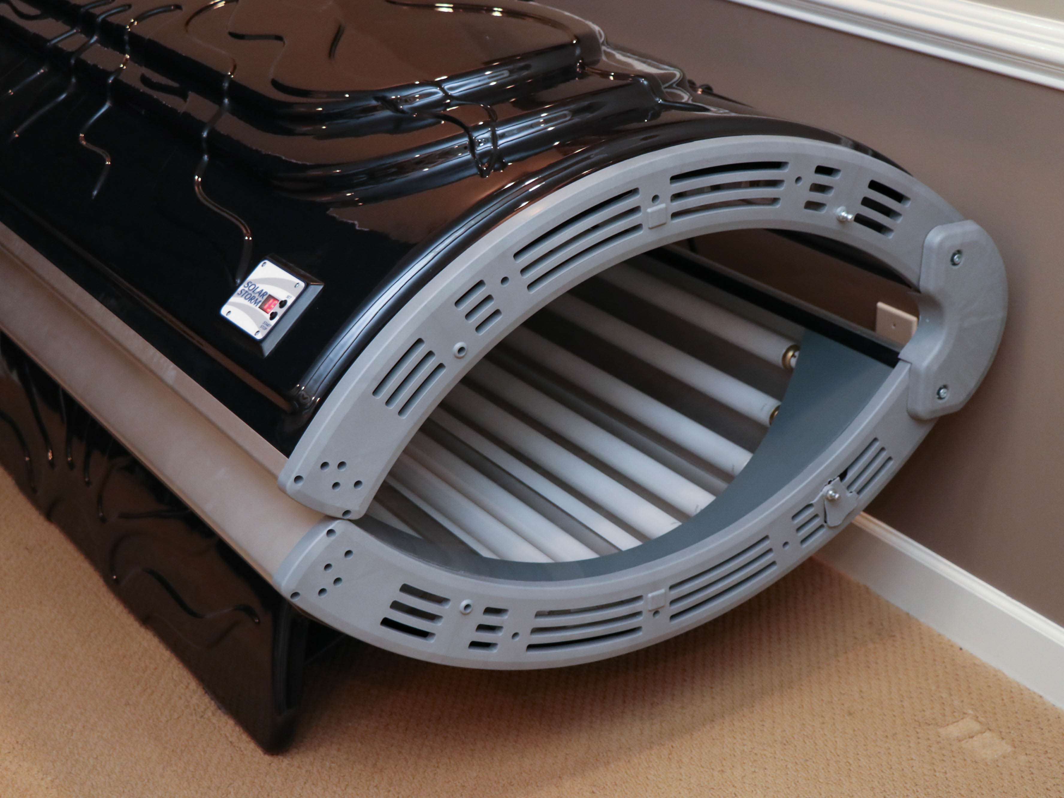 Wolff System Solar Storm 245 Tanning Bed