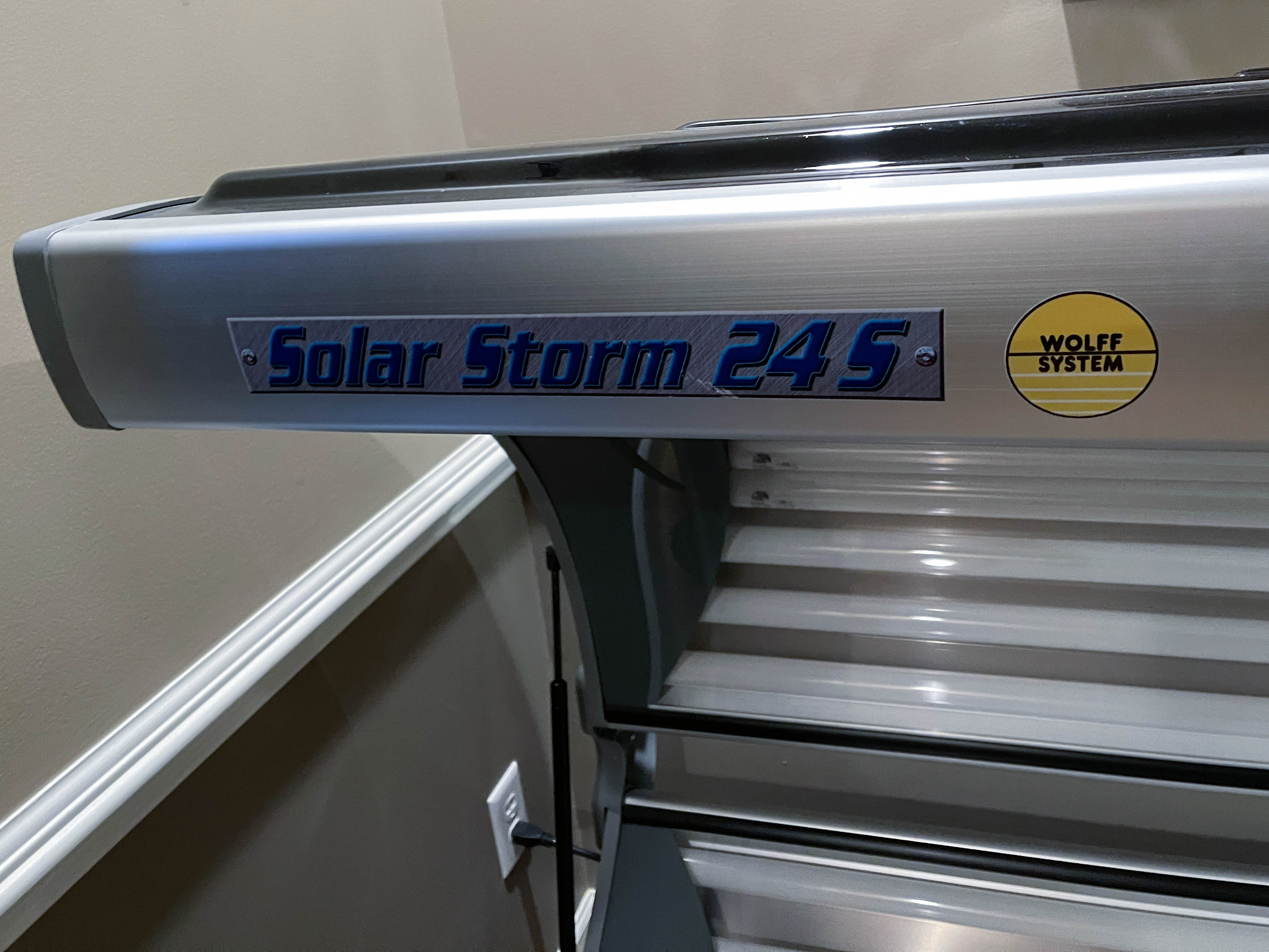 Wolff System Solar Storm 245 Tanning Bed