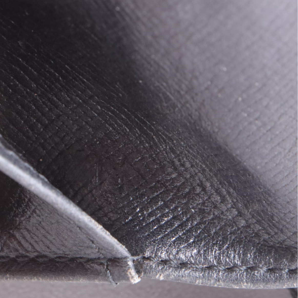 Louis Vuitton Porte-Monnaie Billets Cartes Crédit Wallet in Black Epi Leather