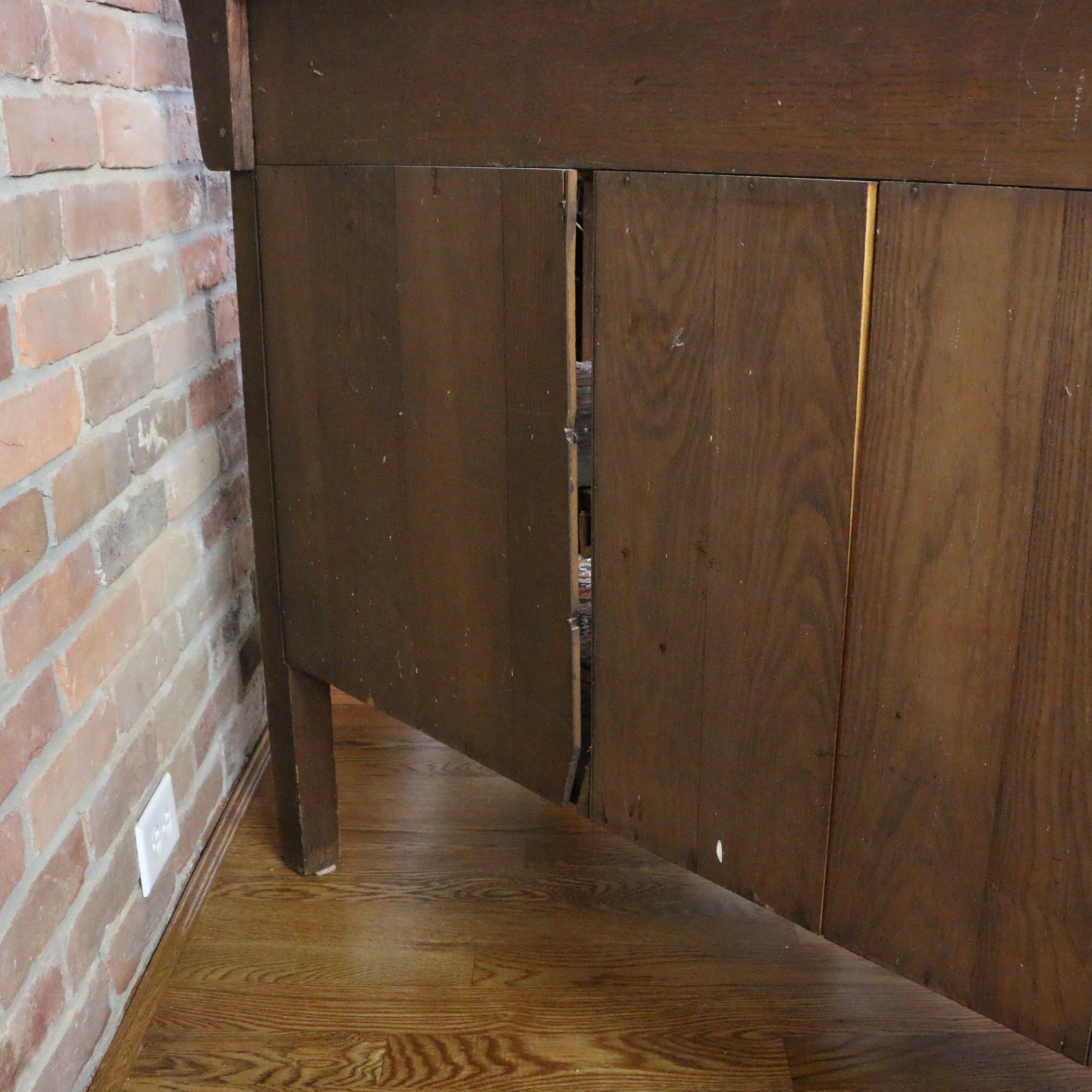 Arts and Crafts Oak Mirror Back Sideboard, circa 1910