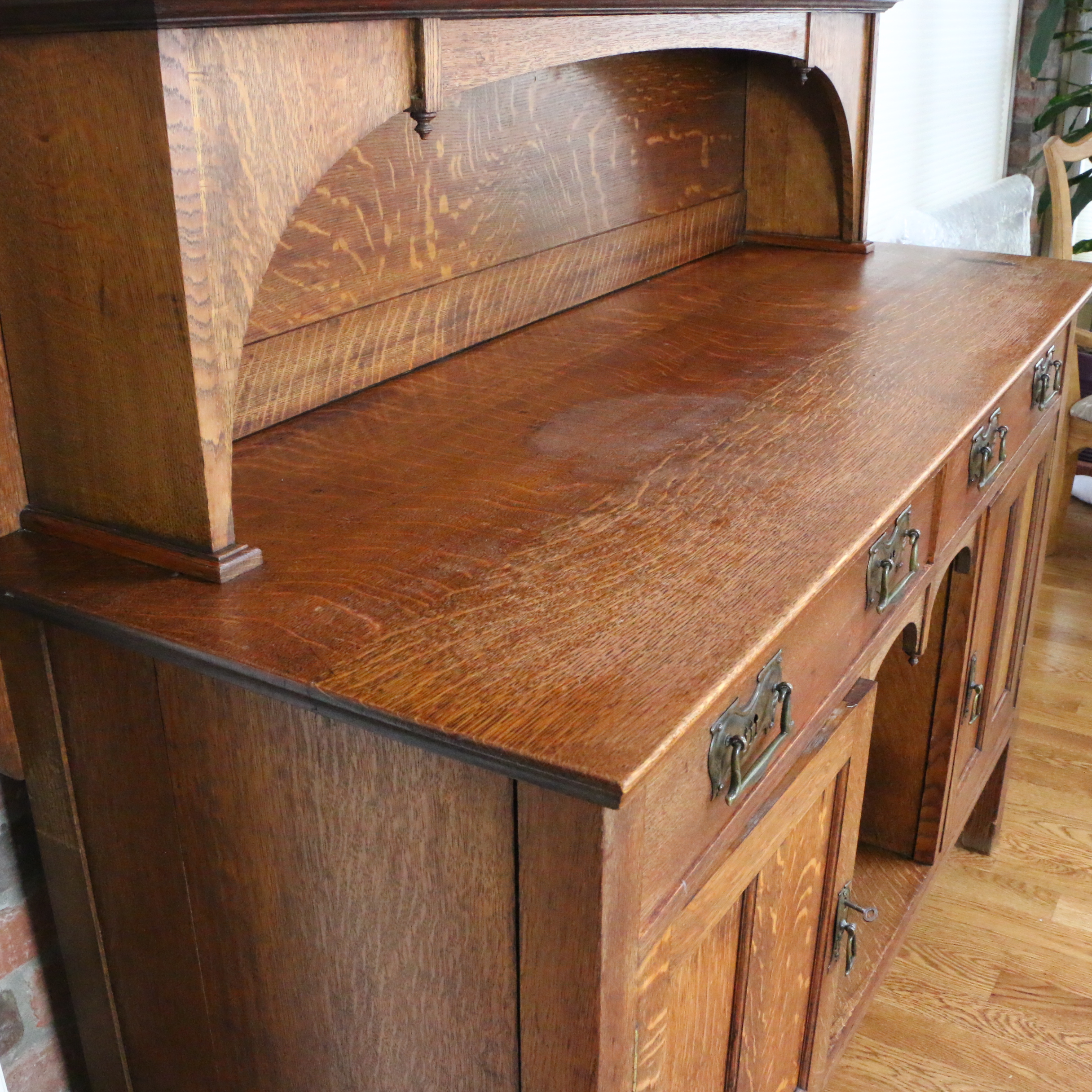 Arts and Crafts Oak Mirror Back Sideboard, circa 1910