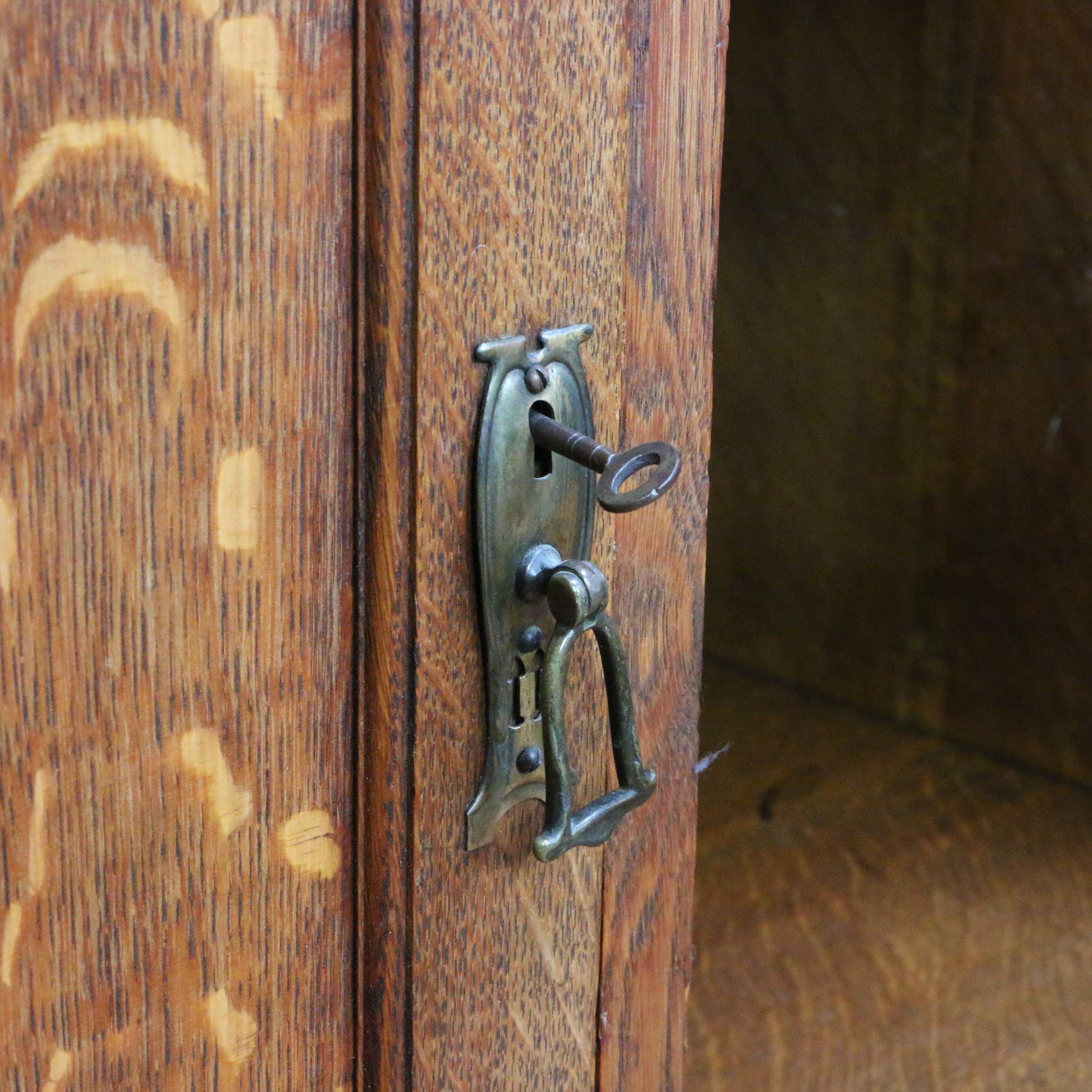 Arts and Crafts Oak Mirror Back Sideboard, circa 1910