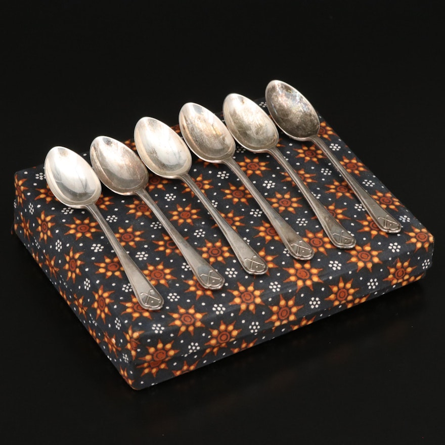 Six Walker & Hall Sterling Teaspoons with Golf Theme in Presentation Box, 1933