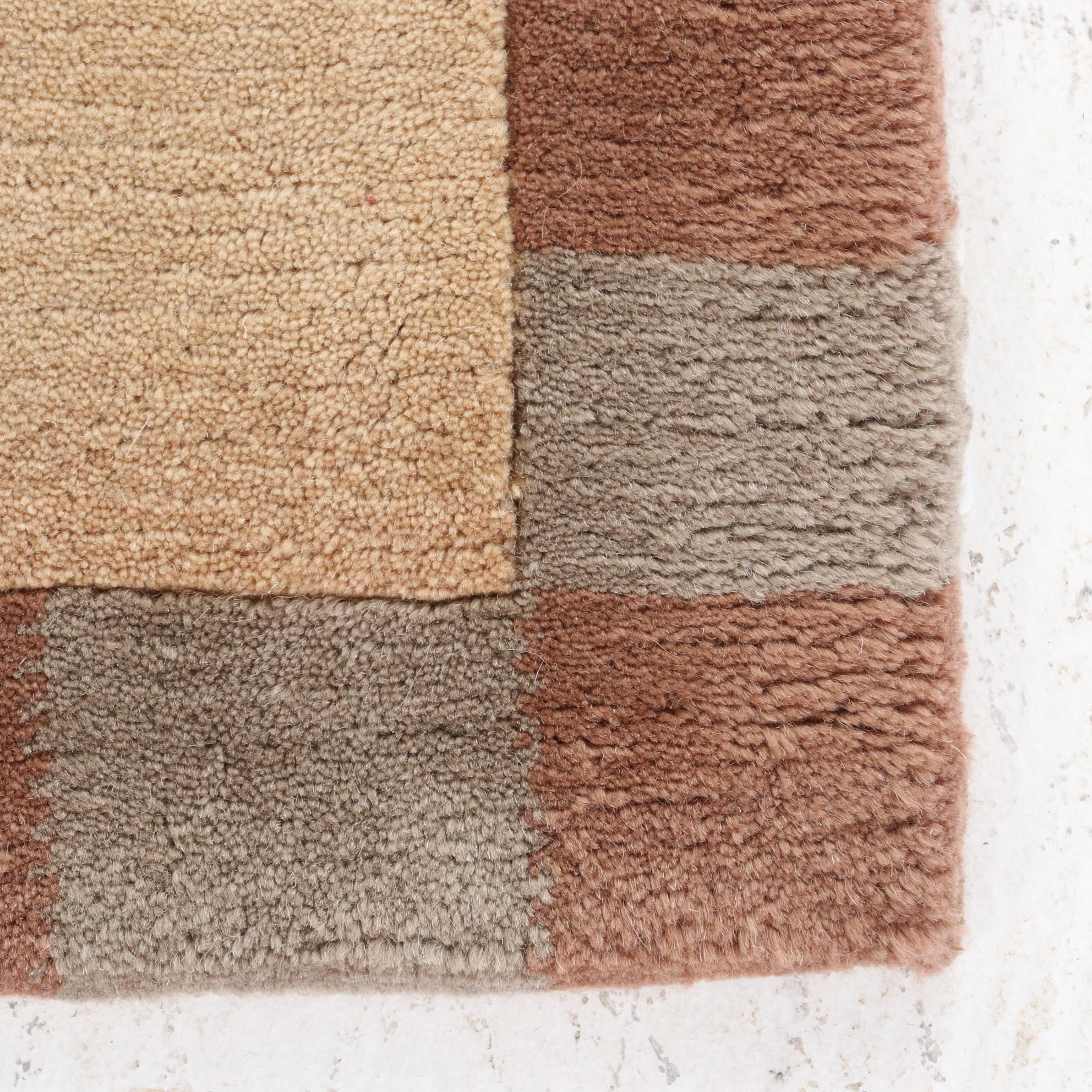 1'7 x 2' Hand-Knotted Tibetan Modern Style Accent Rug