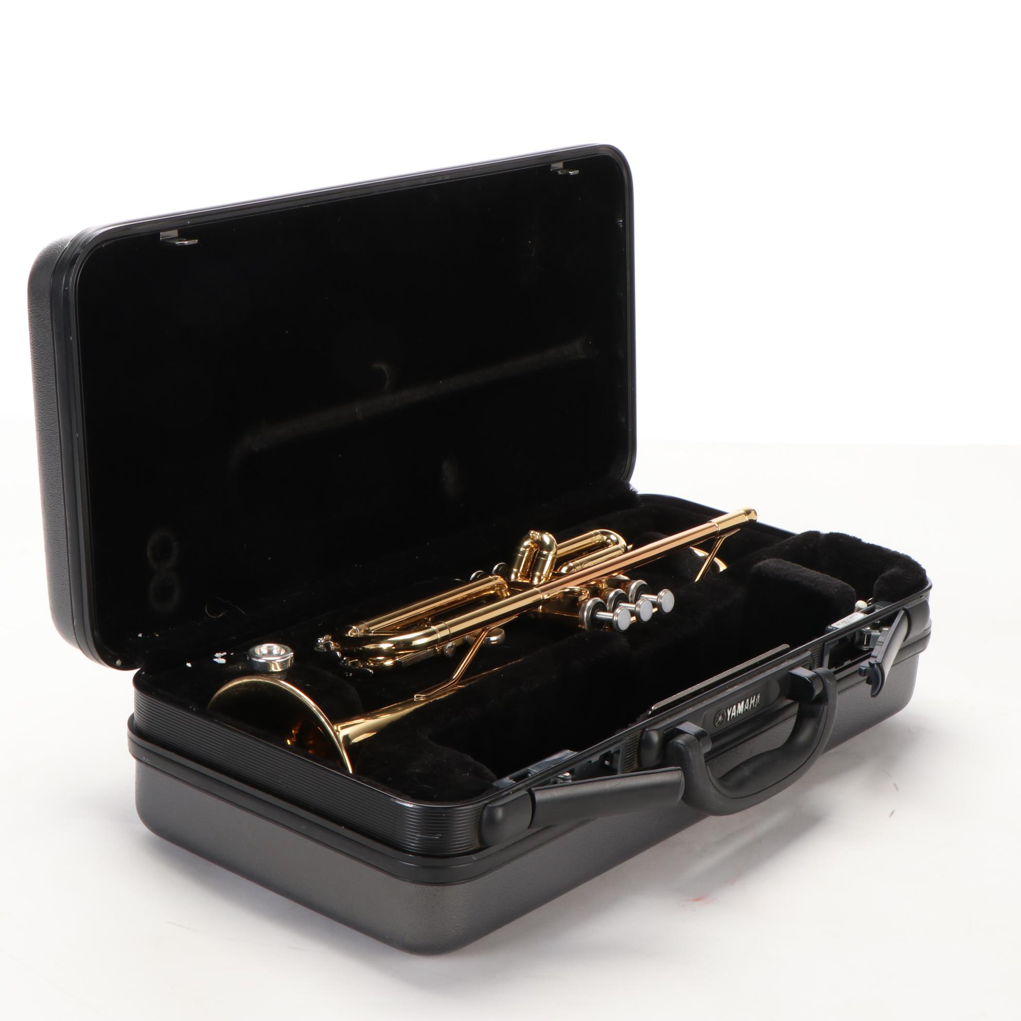 Yamaha YTR200AD Bb Trumpet with Molded Plastic Case