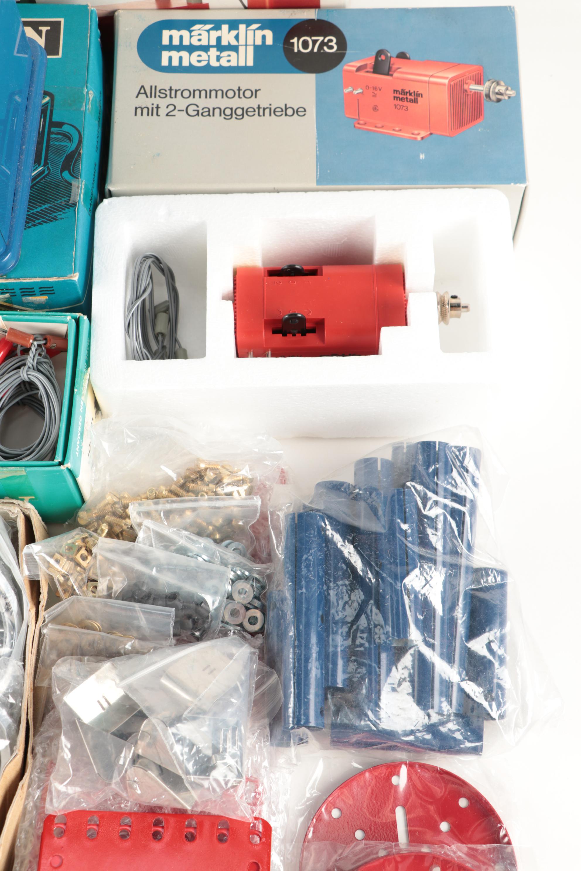 Märklin 1018 Locomotive Engines and Other Model Parts