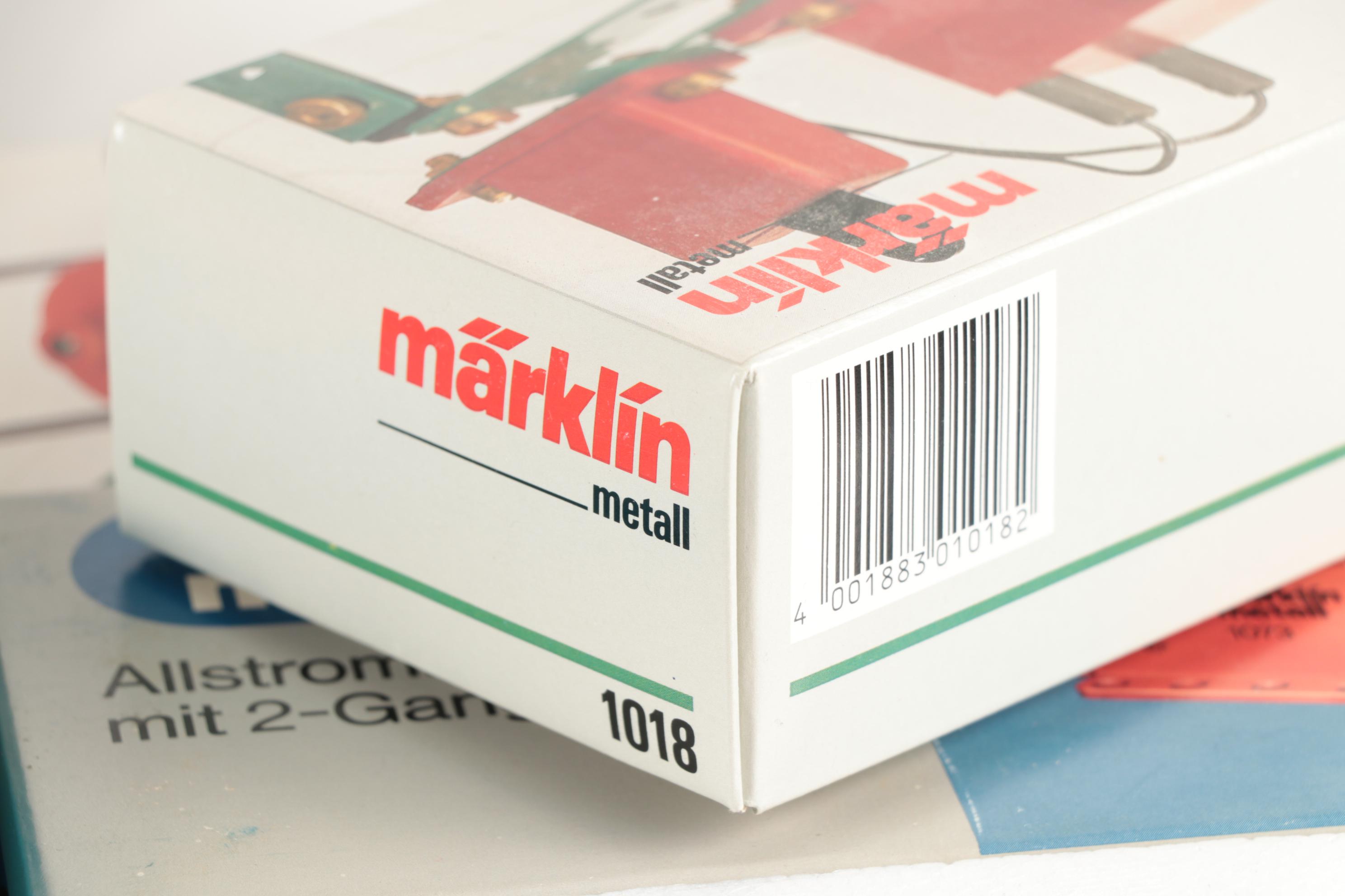 Märklin 1018 Locomotive Engines and Other Model Parts