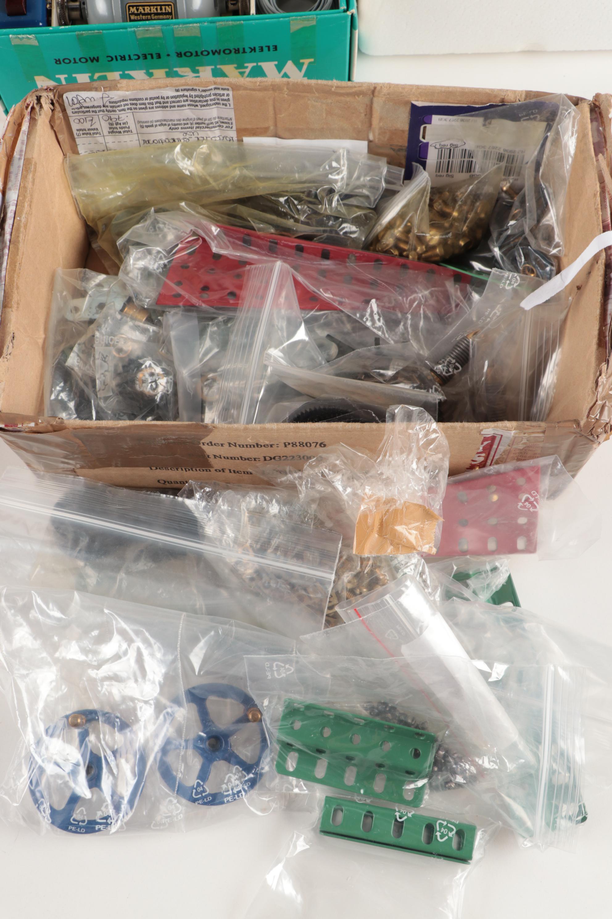 Märklin 1018 Locomotive Engines and Other Model Parts