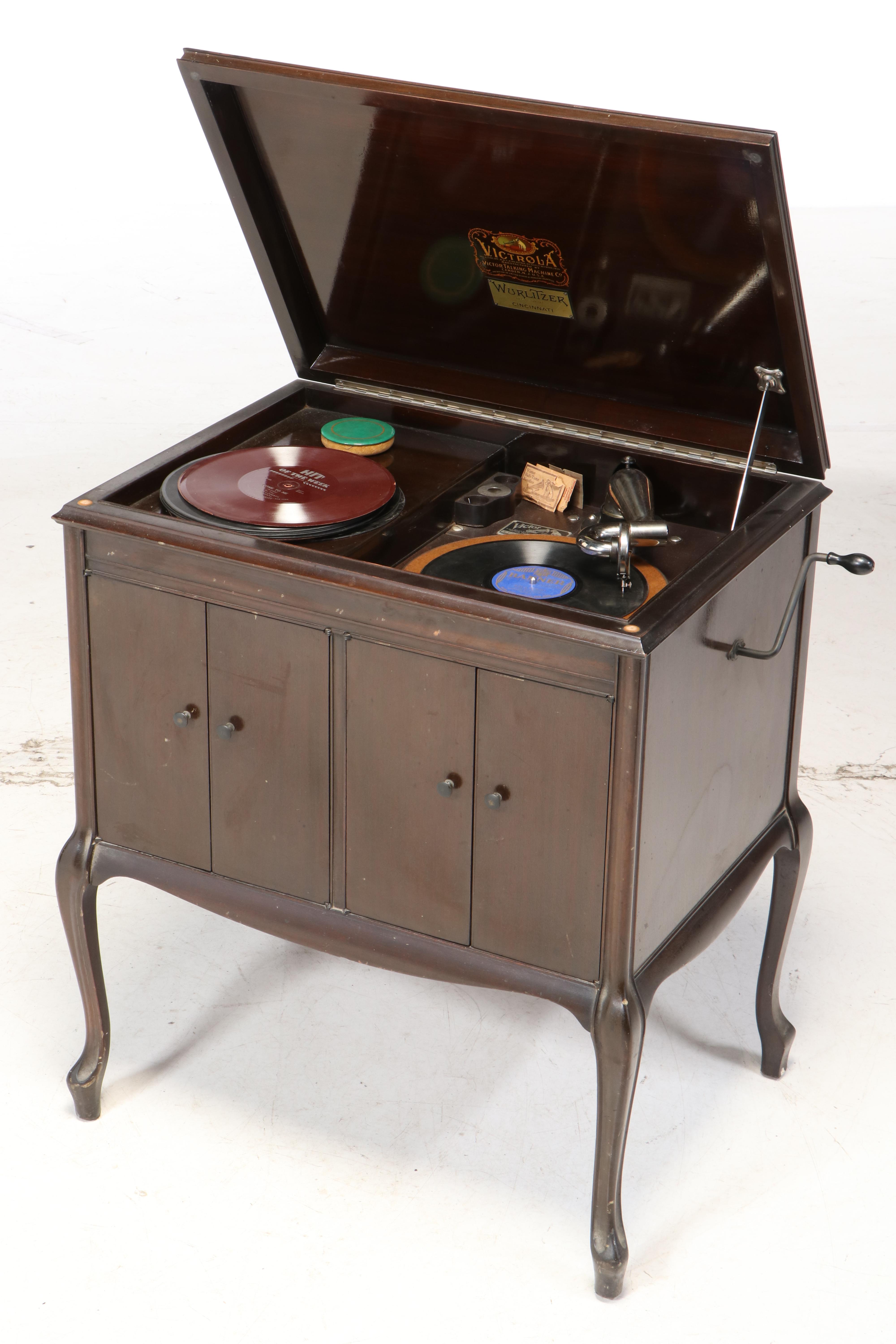 Wurlitzer Victrola Phonograph Mahogany Console, Early 20th Century