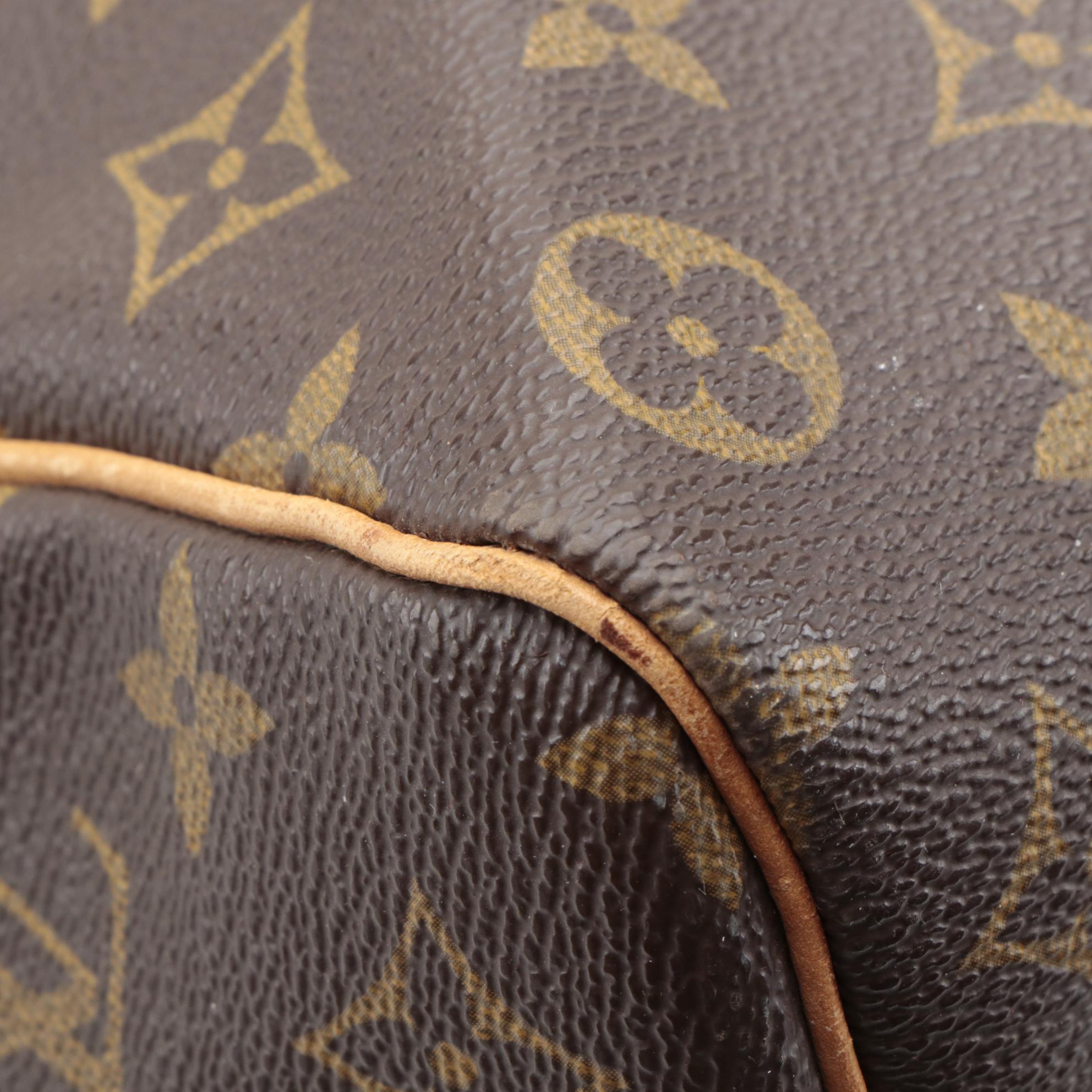 Louis Vuitton Keepall 50 Duffle Bag in Monogram Canvas