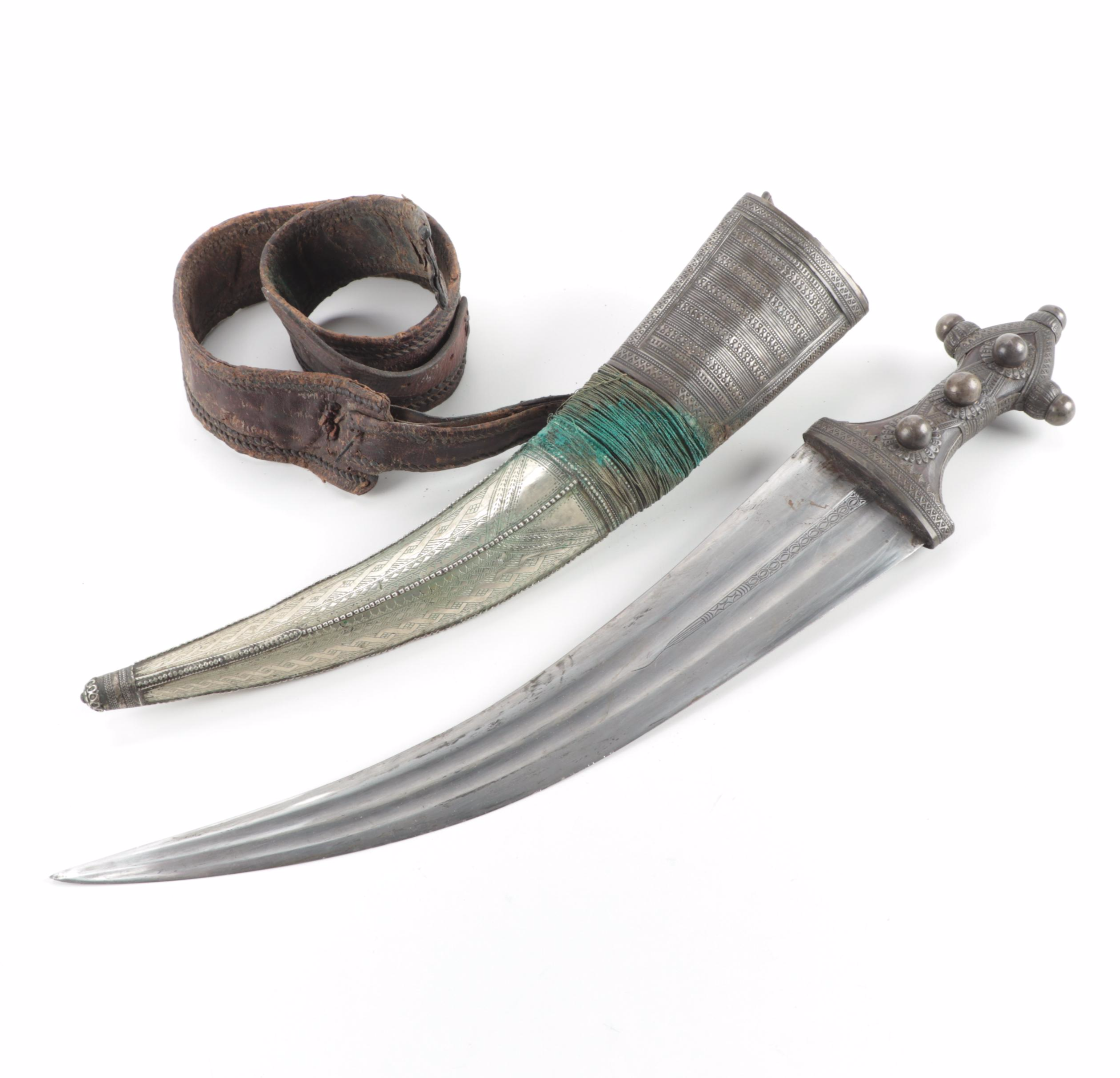 Jambiya Curved Dagger in Scabbard with Leather Belt, Mid-20th Century