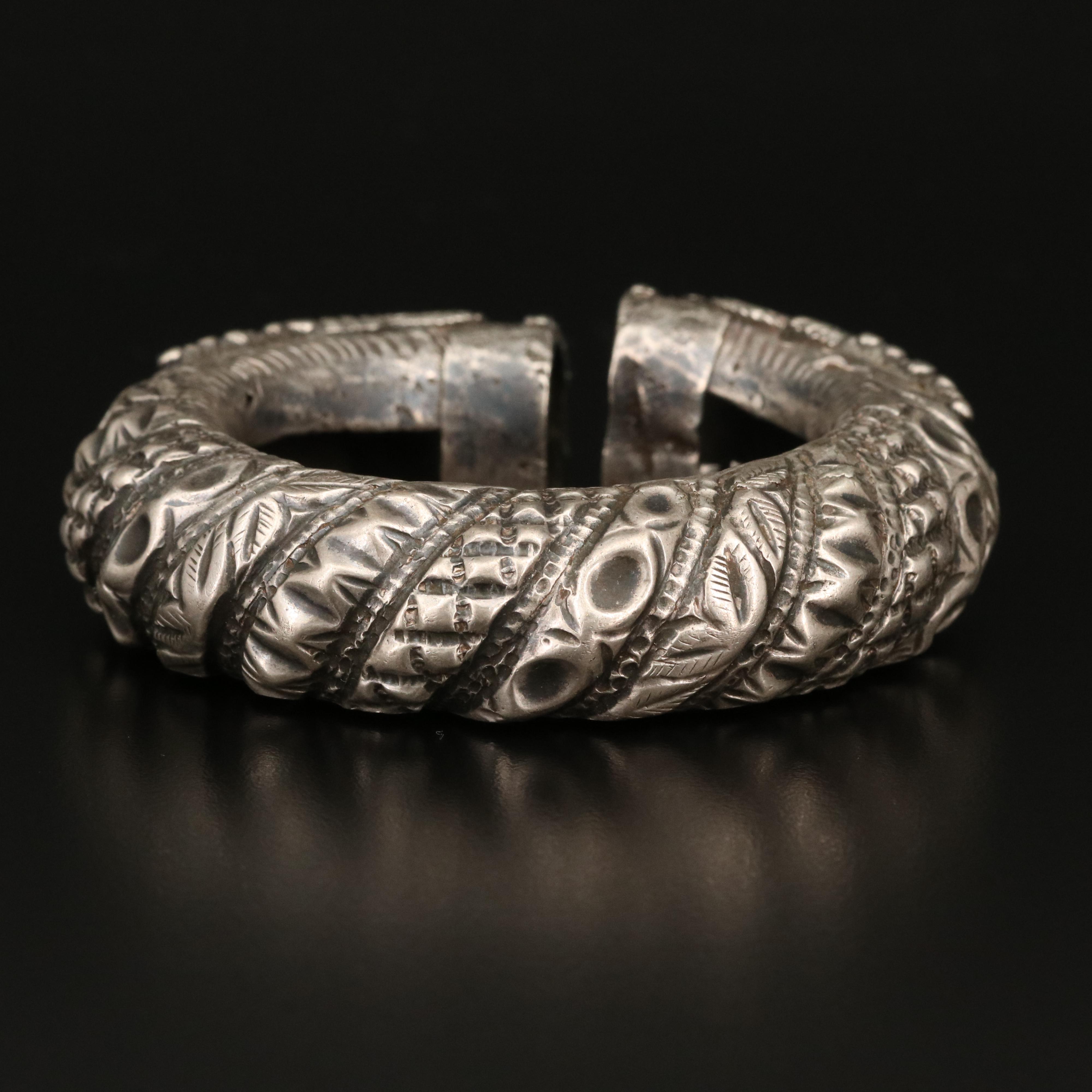 Indian Madhya Pradesh Sterling Makara Shiva Bangle