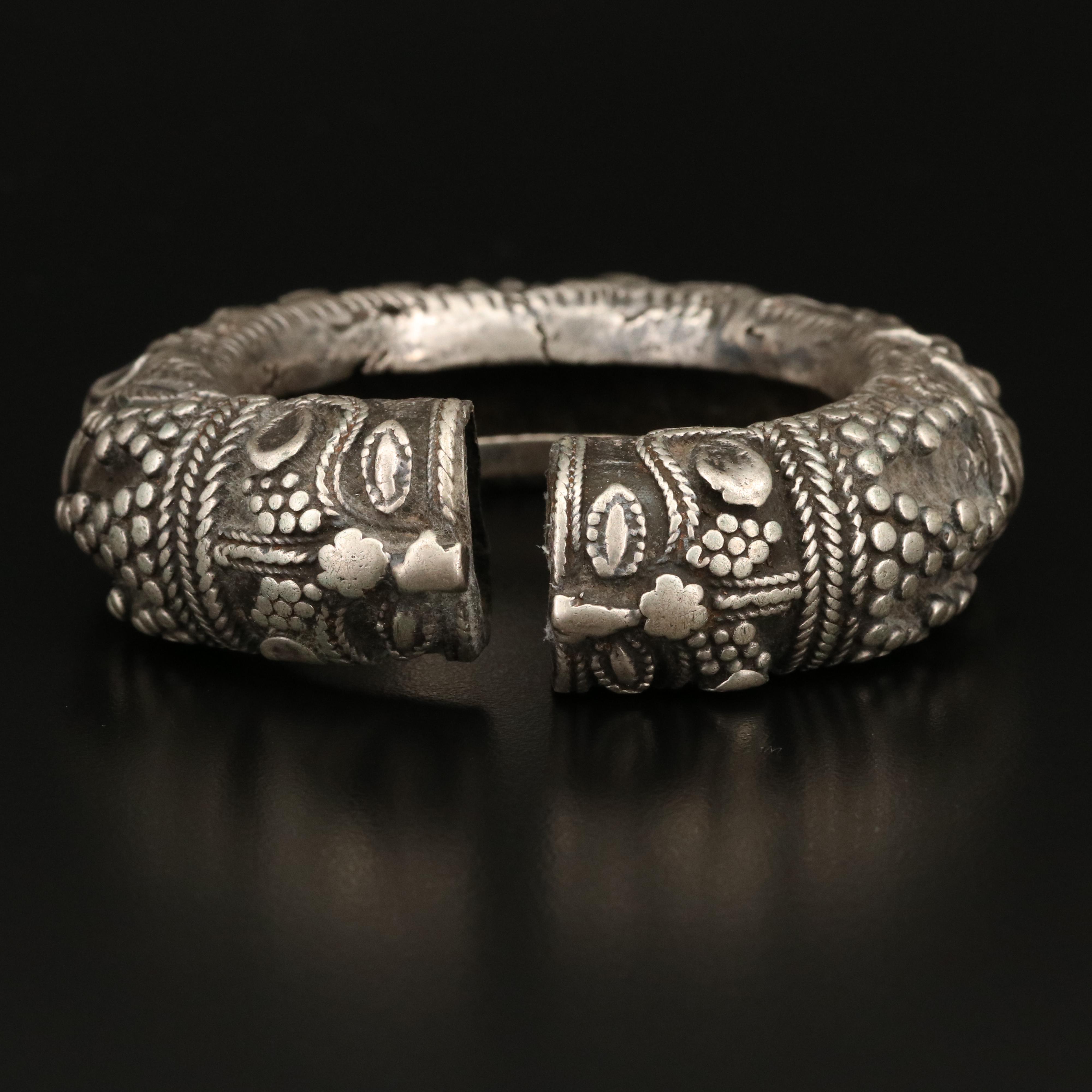 Indian Madhya Pradesh Sterling Makara Shiva Bangle