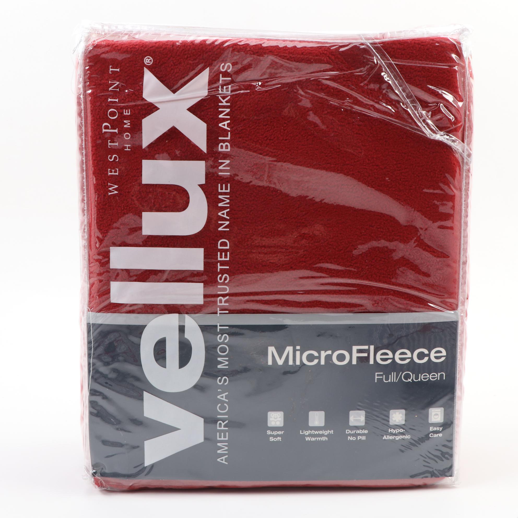 Vellux Microfleece Full/Queen Blanket and Bagolitas Boutique Pillows
