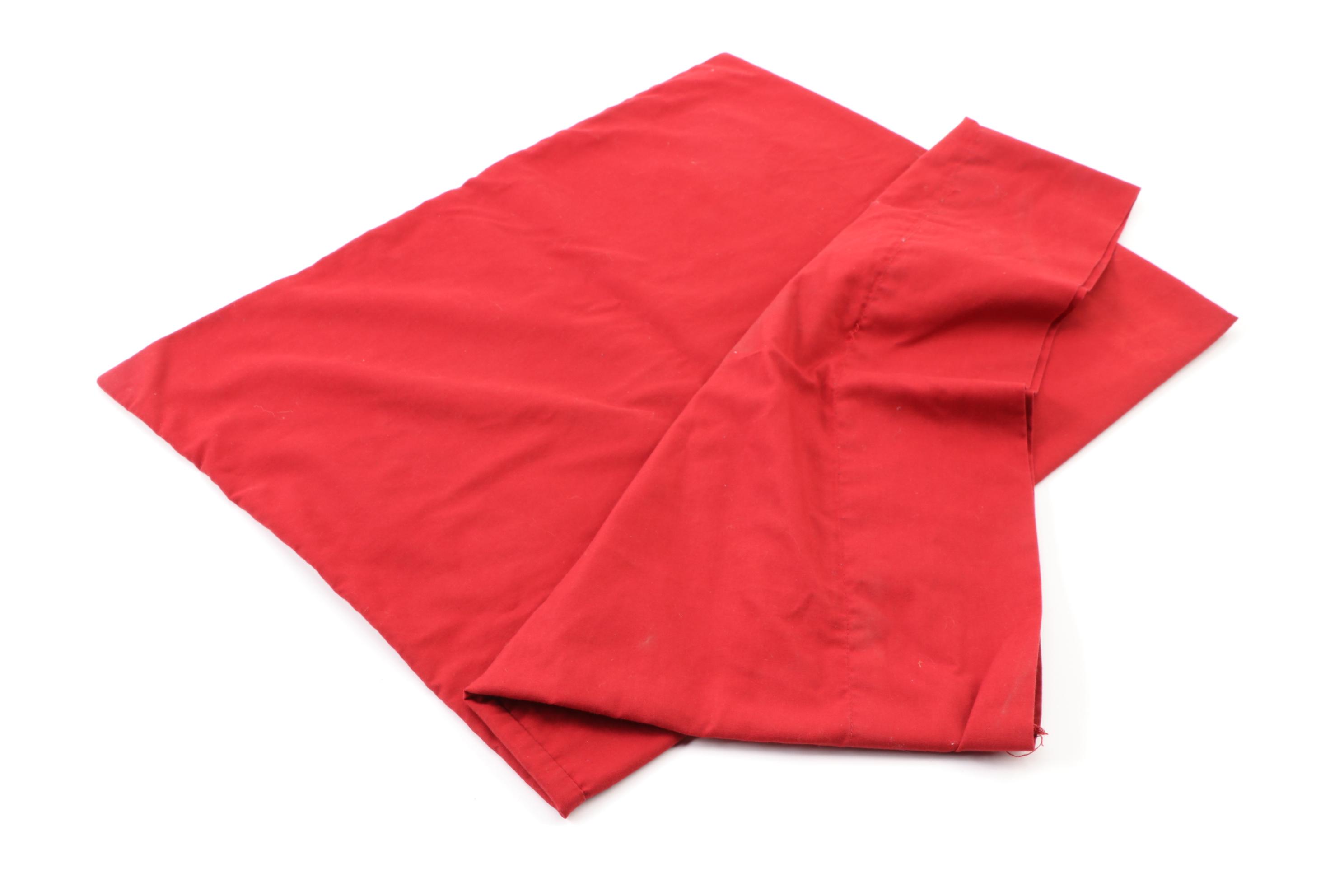 Vellux Microfleece Full/Queen Blanket and Bagolitas Boutique Pillows