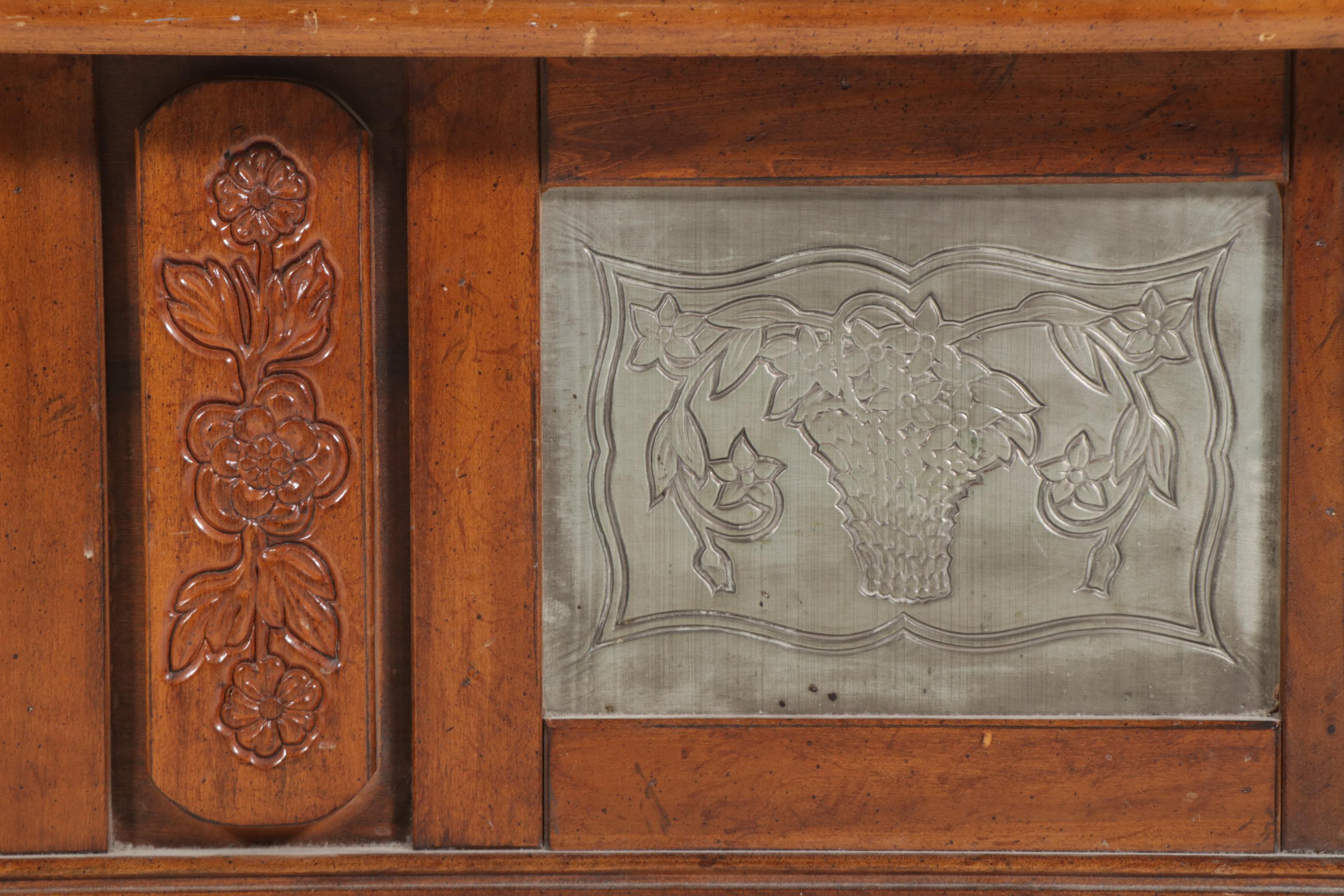 French Provincial Style Cedar-Lined Wood Lift-Lid Storage Bench