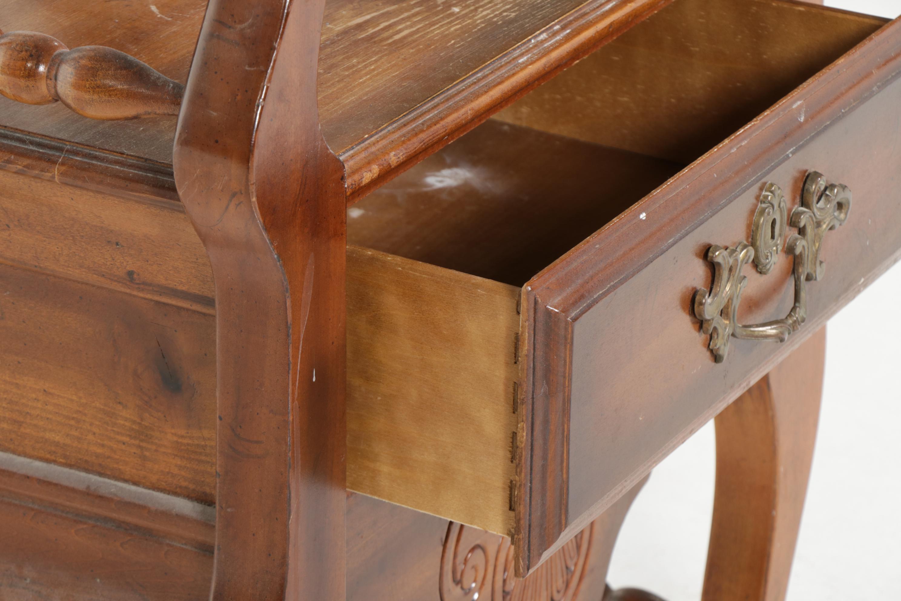 French Provincial Style Wooden Vanity Stand with Drawer and Mirror