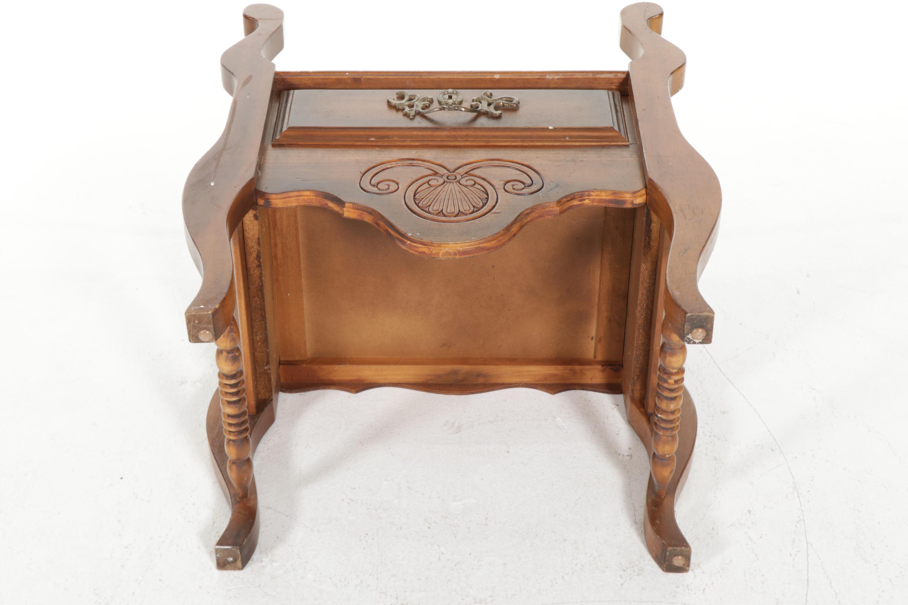 French Provincial Style Wooden Vanity Stand with Drawer and Mirror