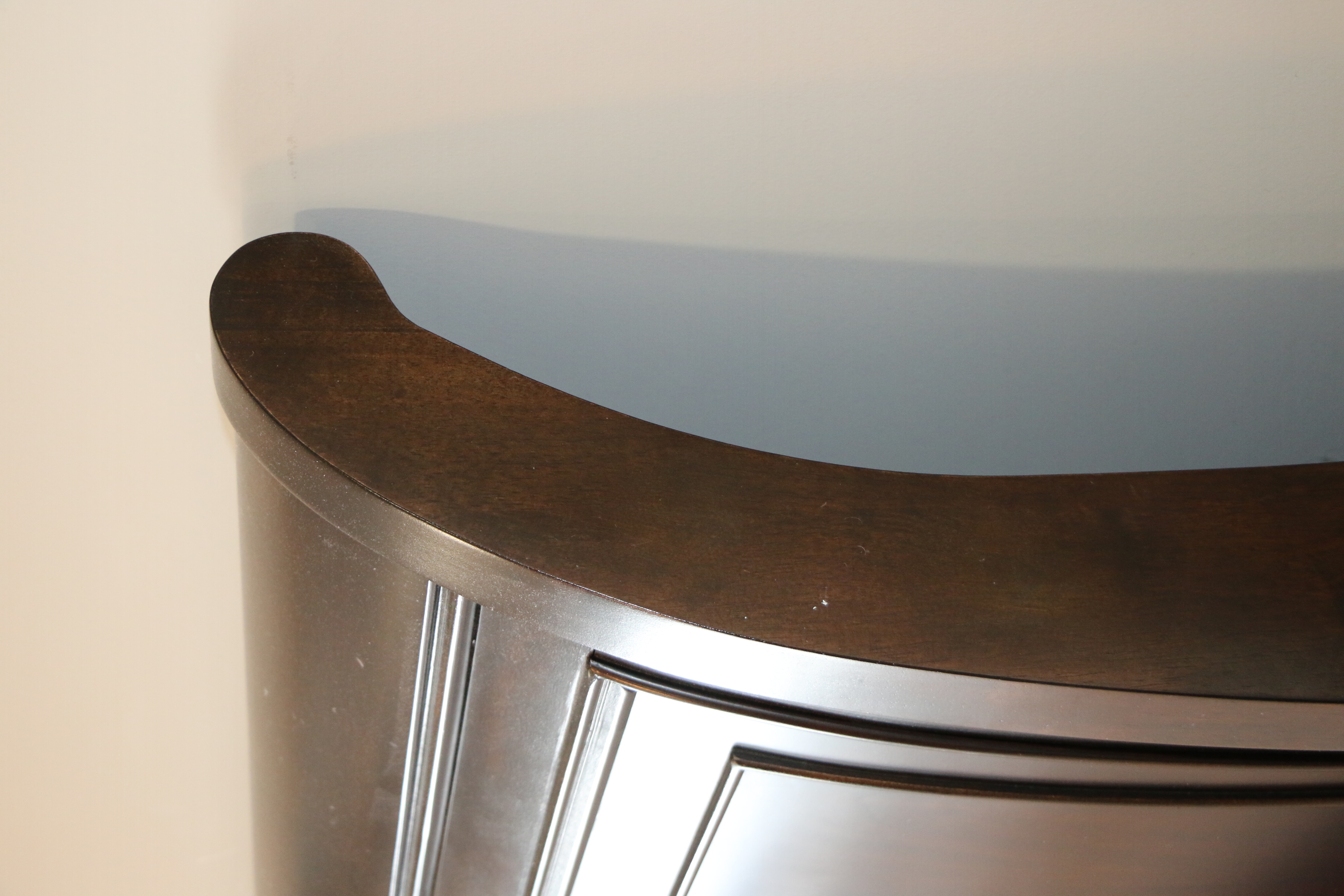 Contemporary Bedroom Set with King Size Sleigh Bed Frame, Dresser and Nightstand