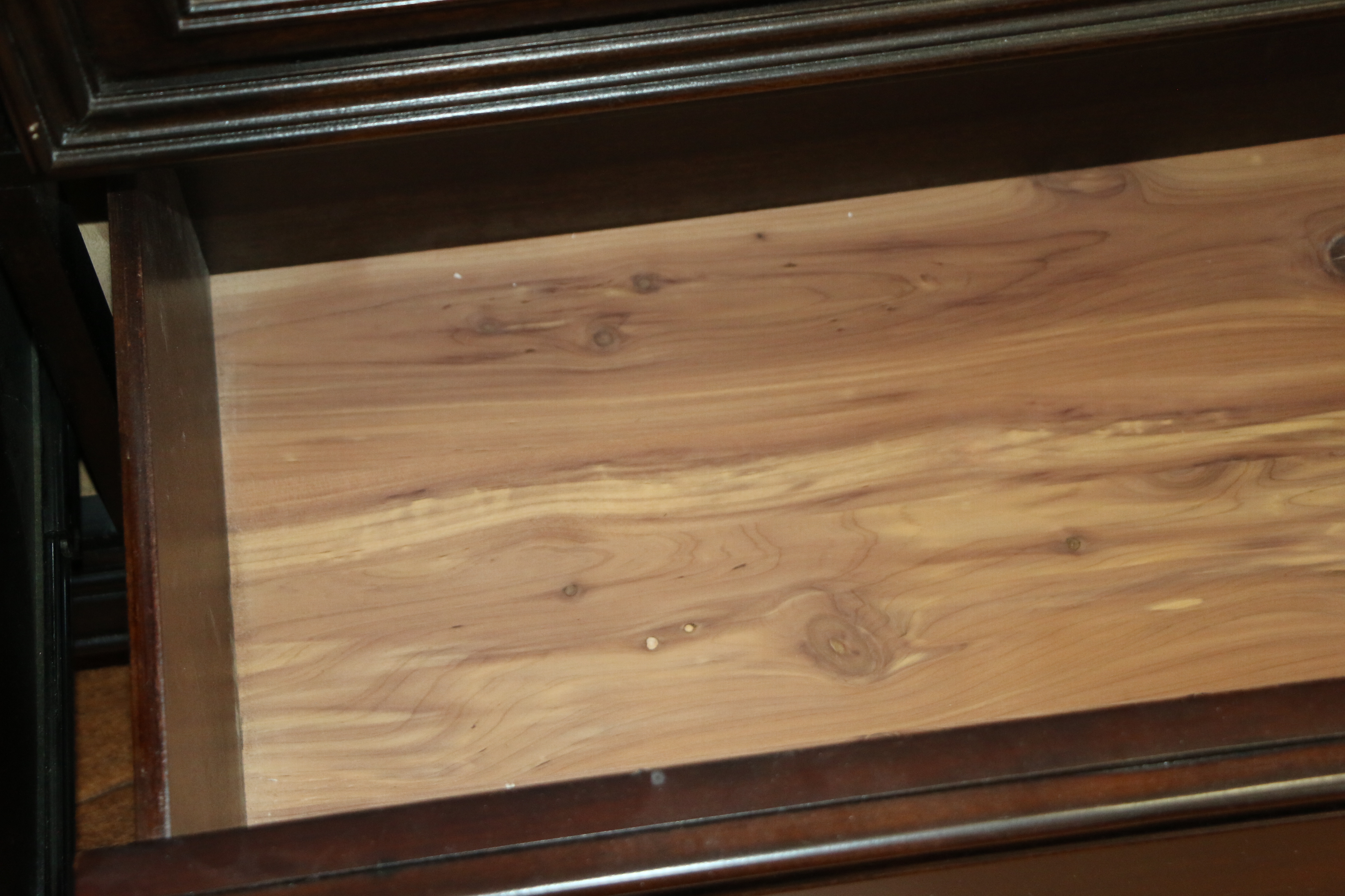 Contemporary Bedroom Set with King Size Sleigh Bed Frame, Dresser and Nightstand