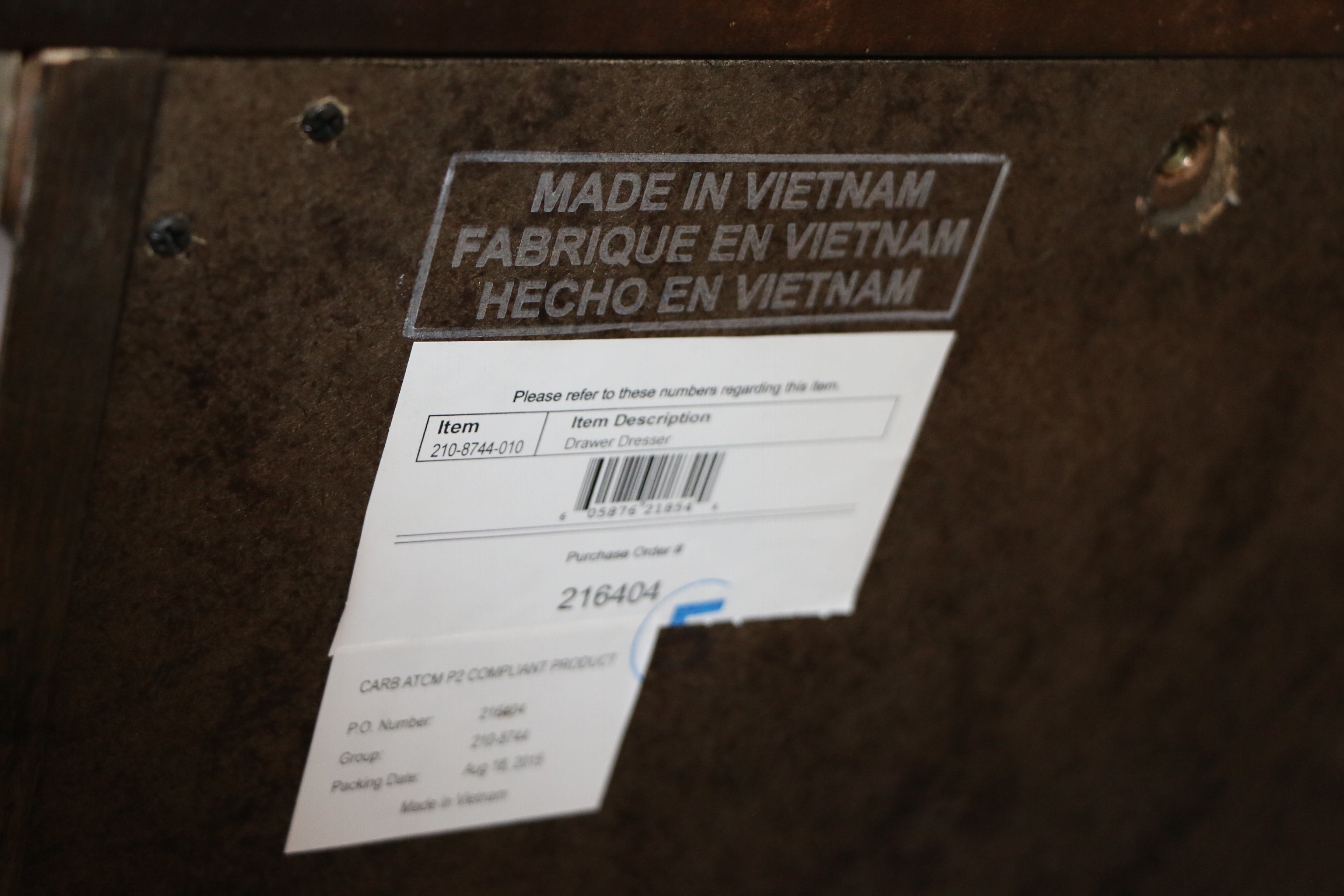 Contemporary Bedroom Set with King Size Sleigh Bed Frame, Dresser and Nightstand