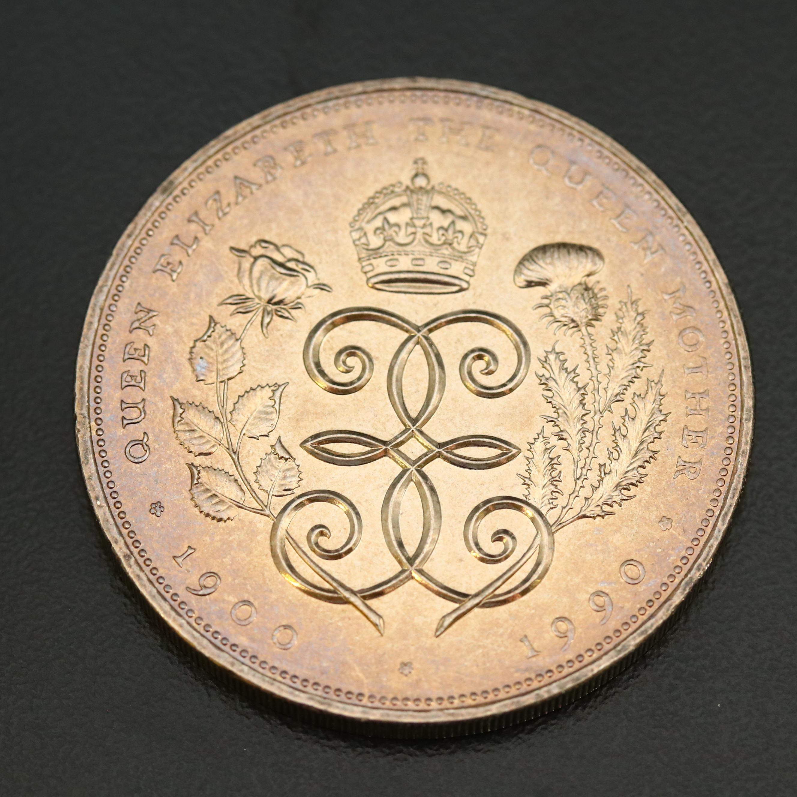 Queen Mother 5-Pound Commemorative Coin, 1990