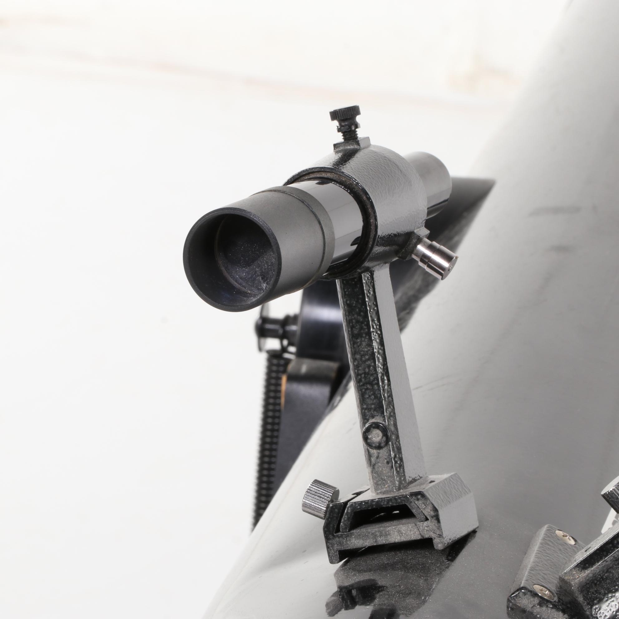 Orion SkyQuest XT6 Classic Dobsonian Reflector Telescope