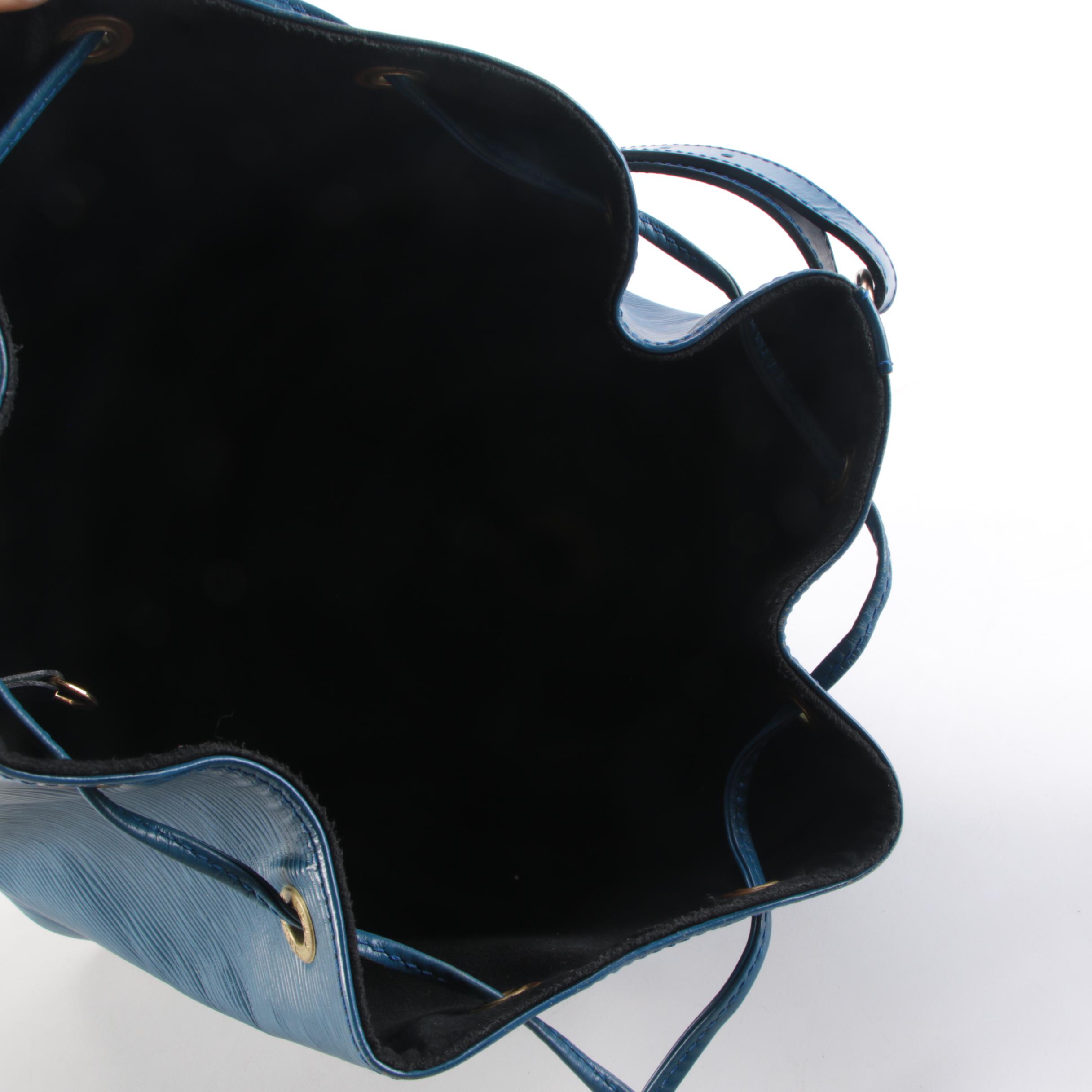 Louis Vuitton Noé Bucket Bag in Toledo Blue Epi and Smooth Leather