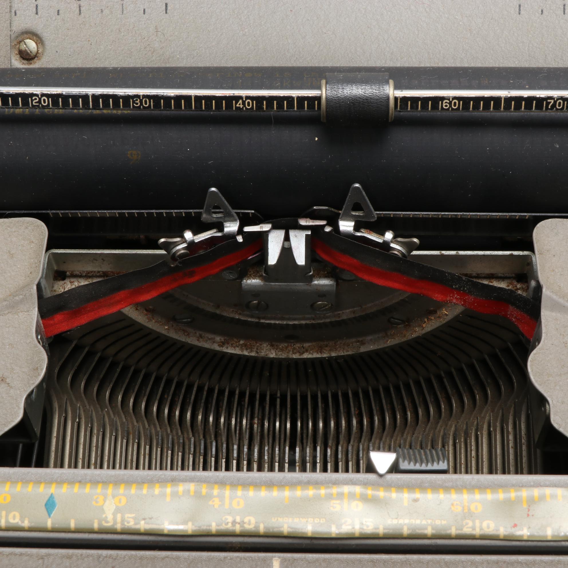 Underwood Golden Touch Typewriter, Vintage