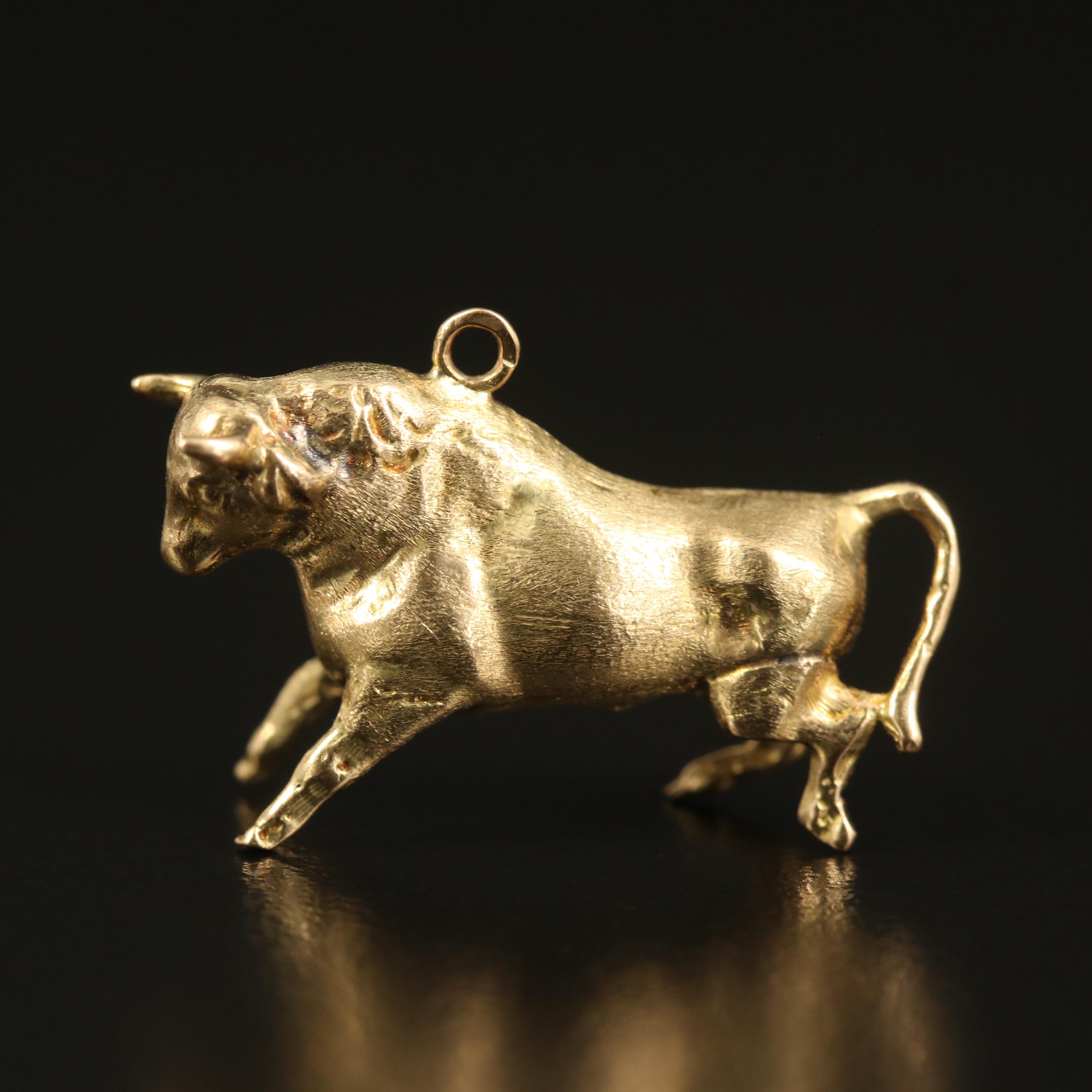 18K Bull Pendant