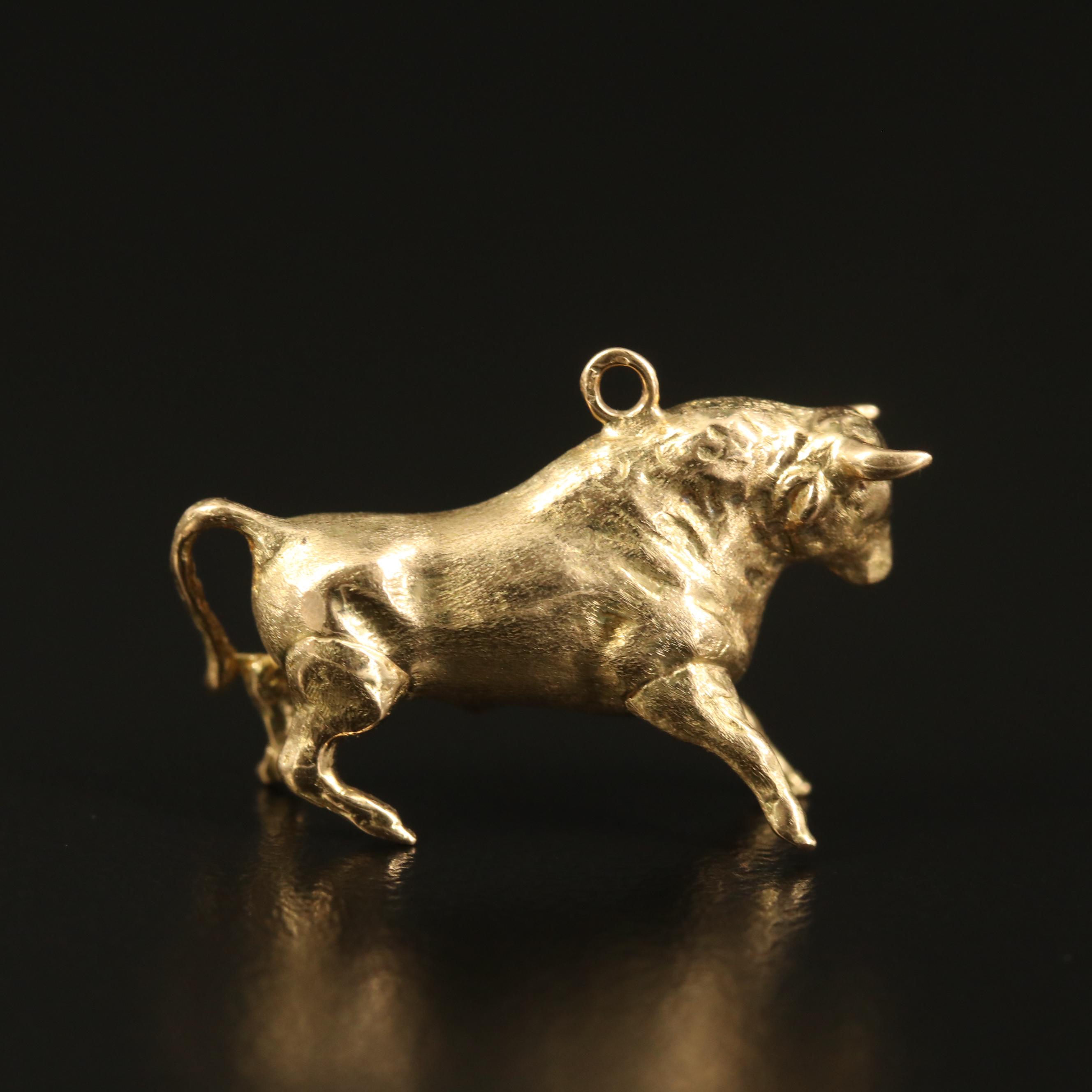18K Bull Pendant