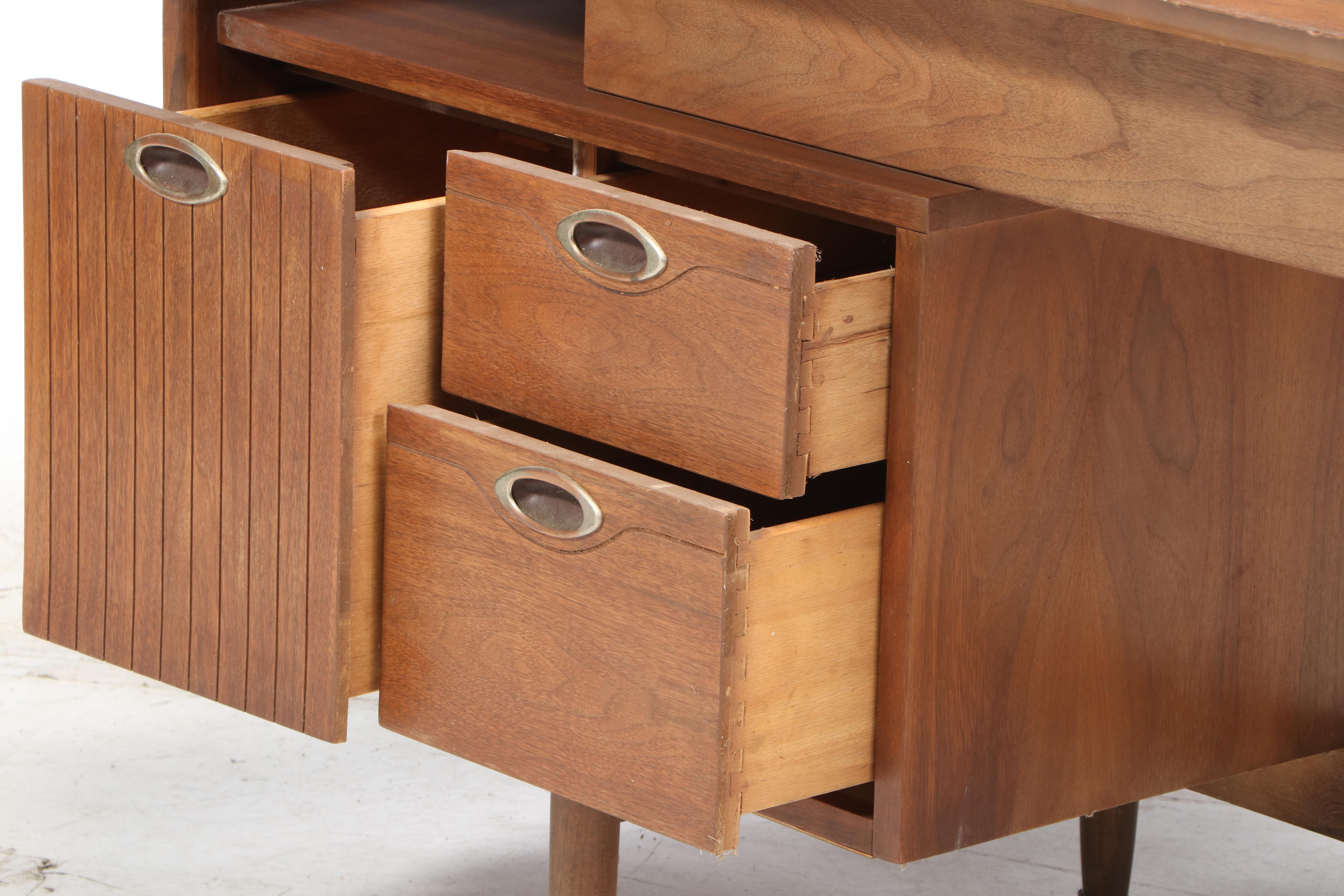 Hooker Furniture Mid Century Modern "Mainline" Walnut Desk