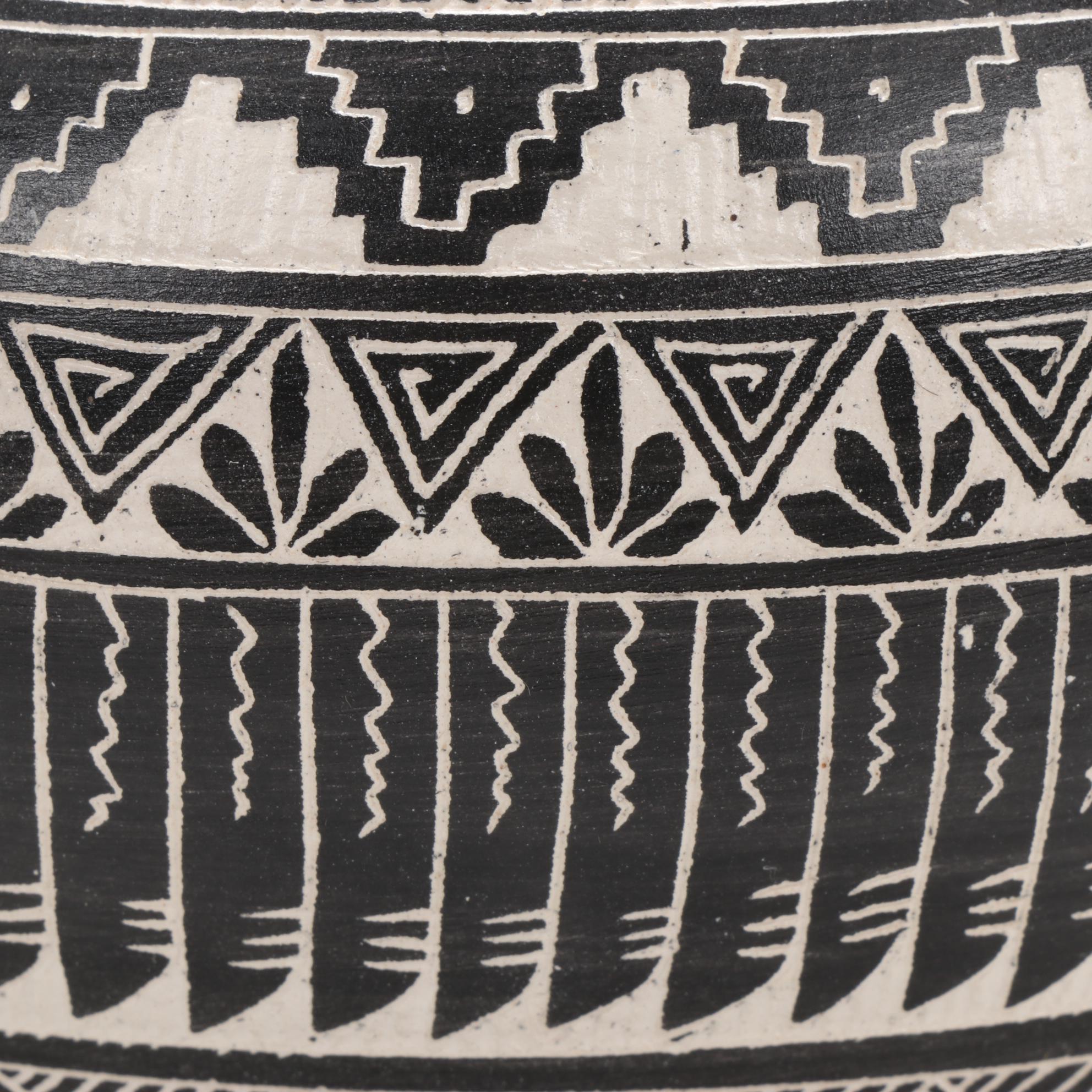 Harriet Yabeny Art Pottery Vase, 21st Century