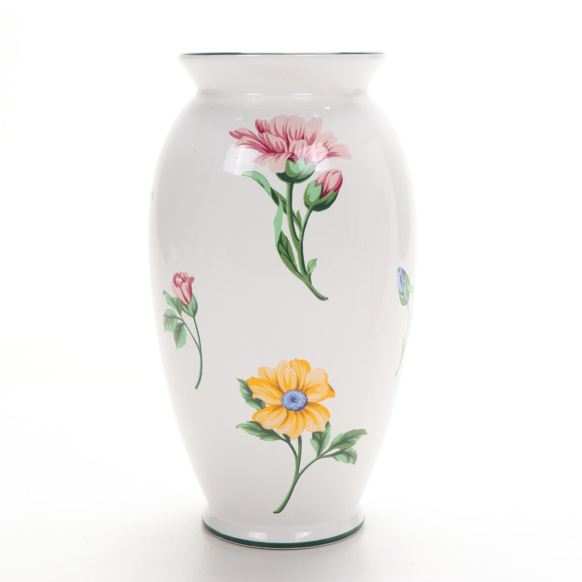 Tiffany & Co. Vase and Waterford Bone China "Ballet Ribbon" Plates