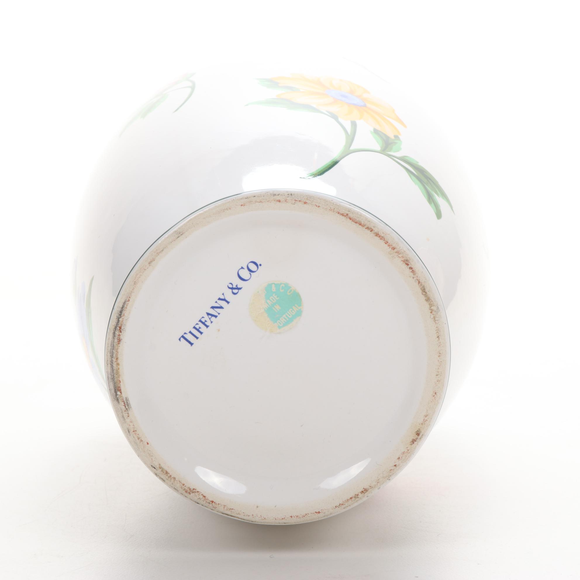 Tiffany & Co. Vase and Waterford Bone China "Ballet Ribbon" Plates