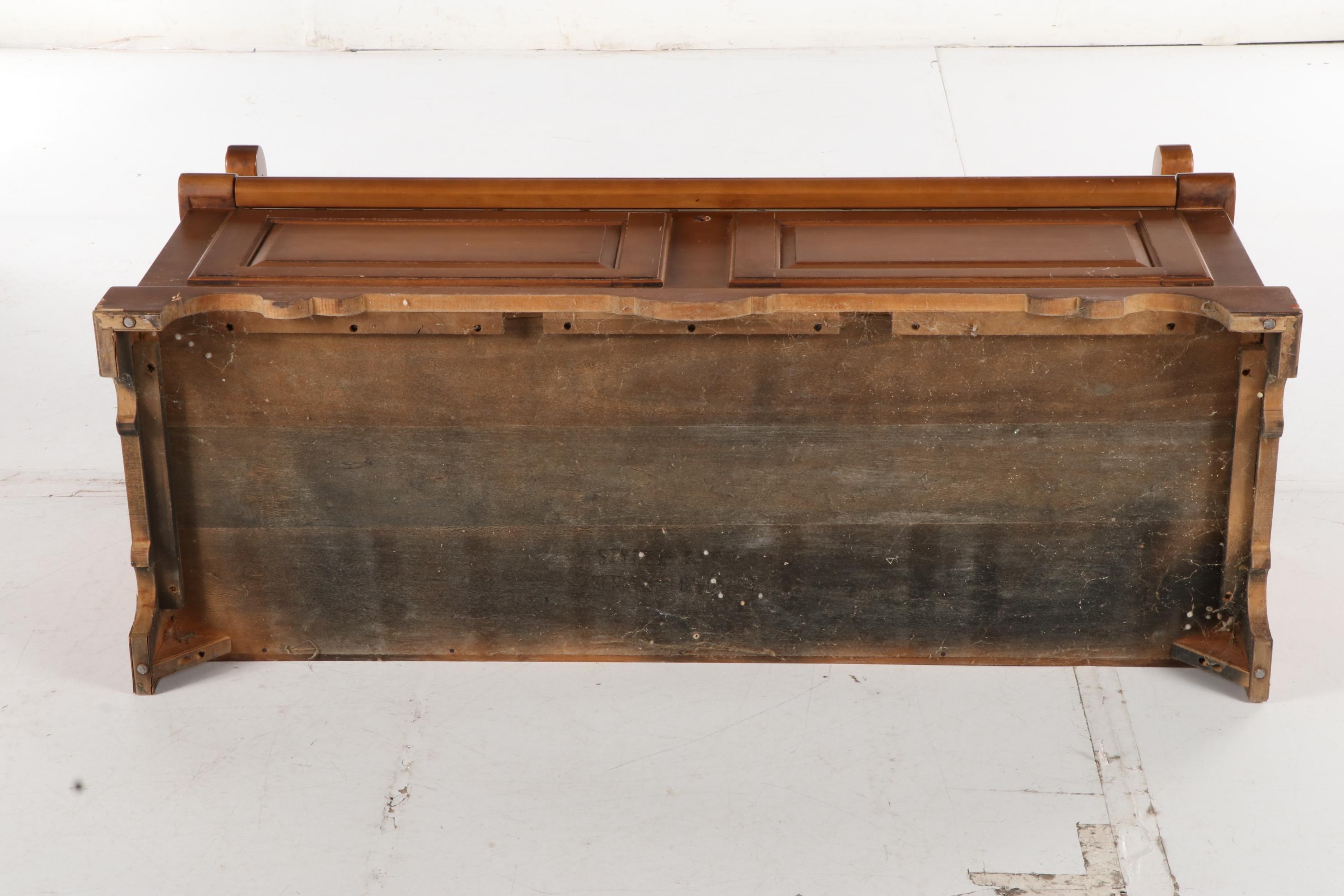 Lane Storage Bench with Cedar Interior, Late 20th Century