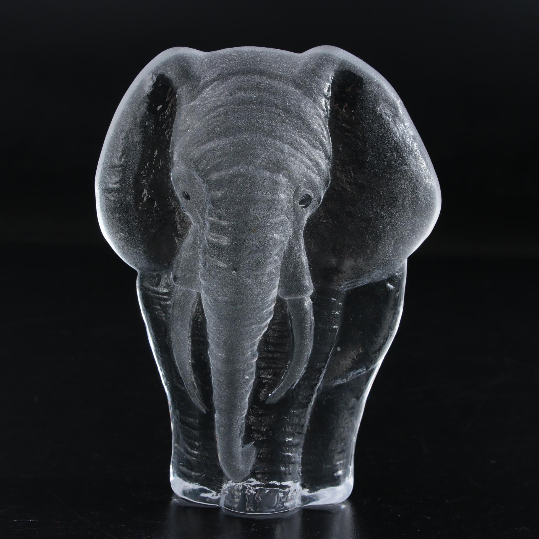 Mats Jonasson Frosted Crystal Elephant Figurine