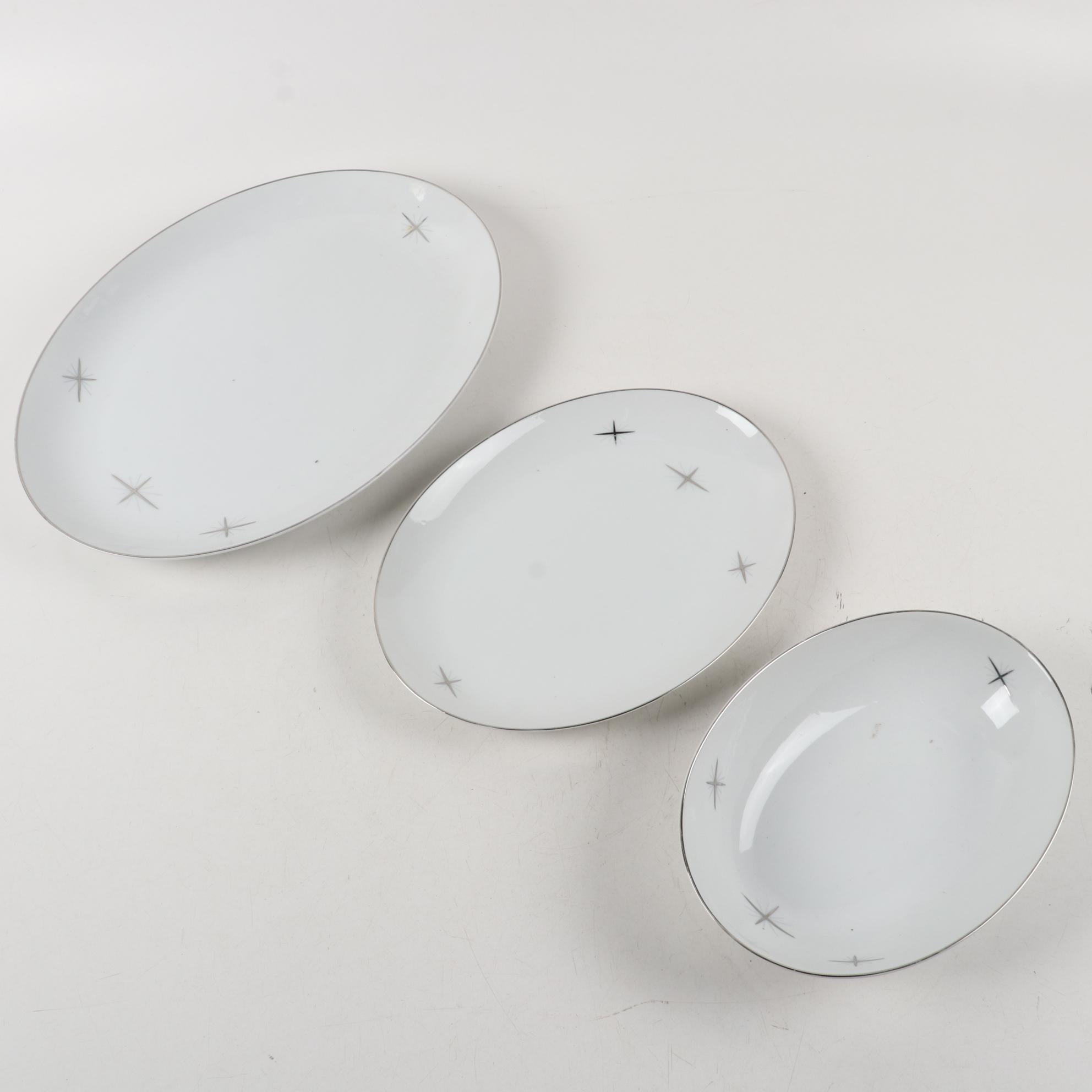 Fukagawa Arita "Cross Star"  Porcelain Dinnerware Set, Late 20th Century