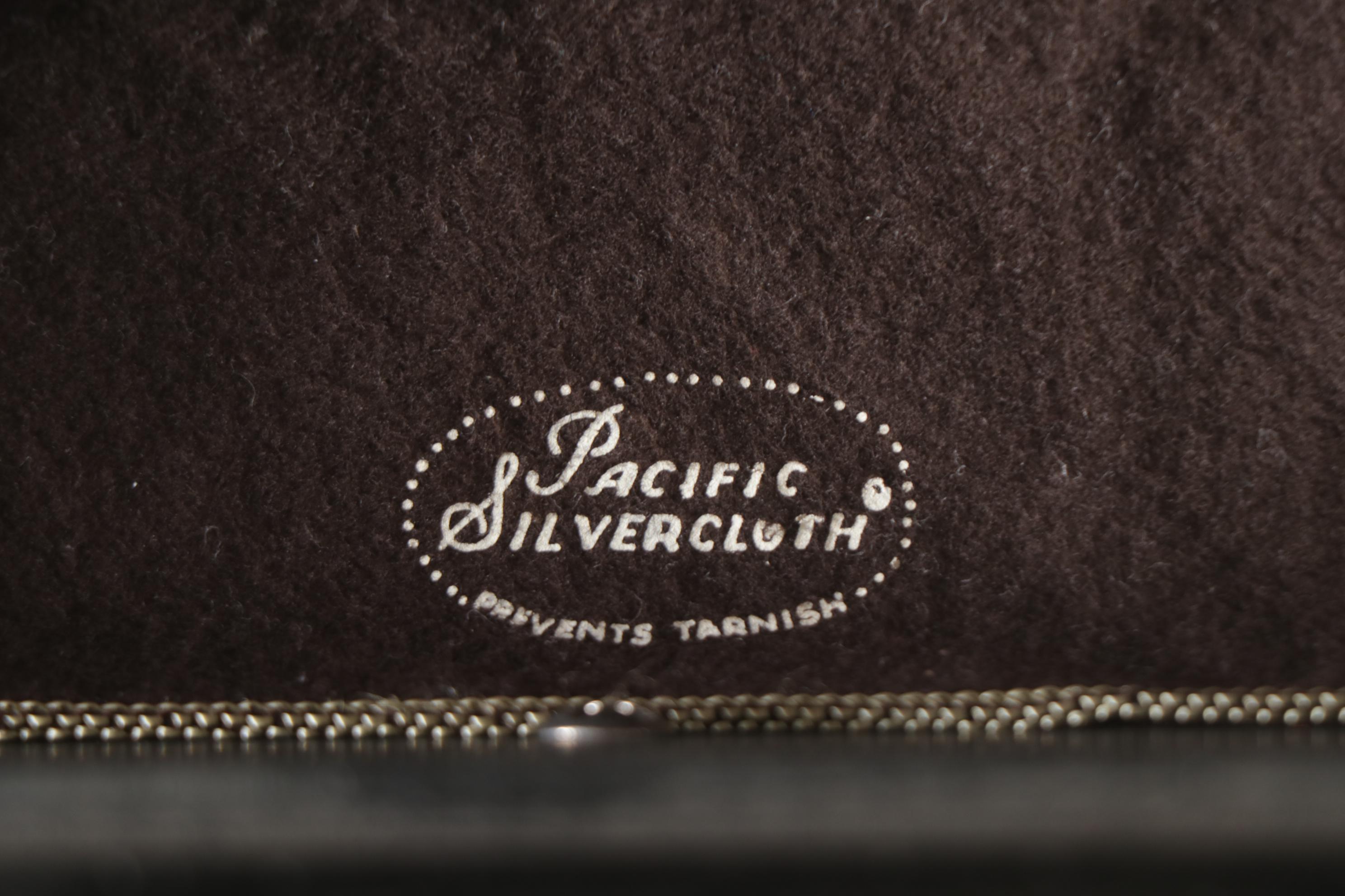 Chinoiserie-Decorated Gilt and Black-Lacquered Breakfront China Cabinet