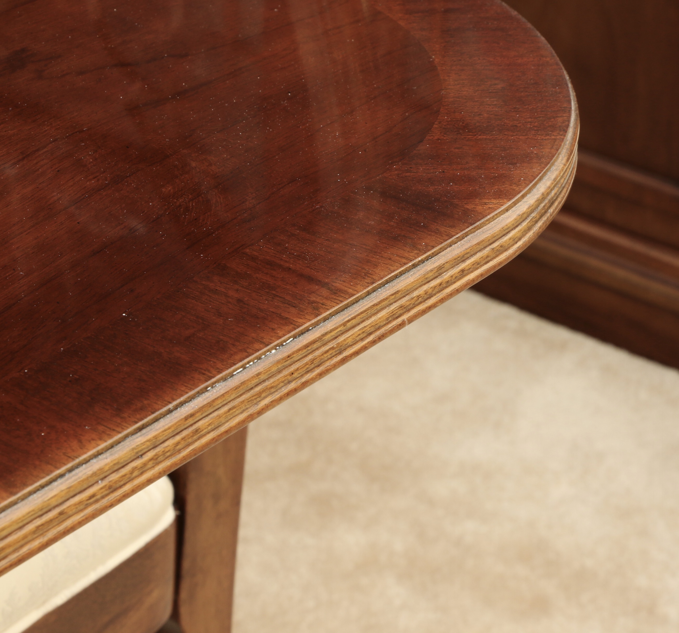 Thomasville Double Pedestal Dining Table and Queen Anne Style Chairs