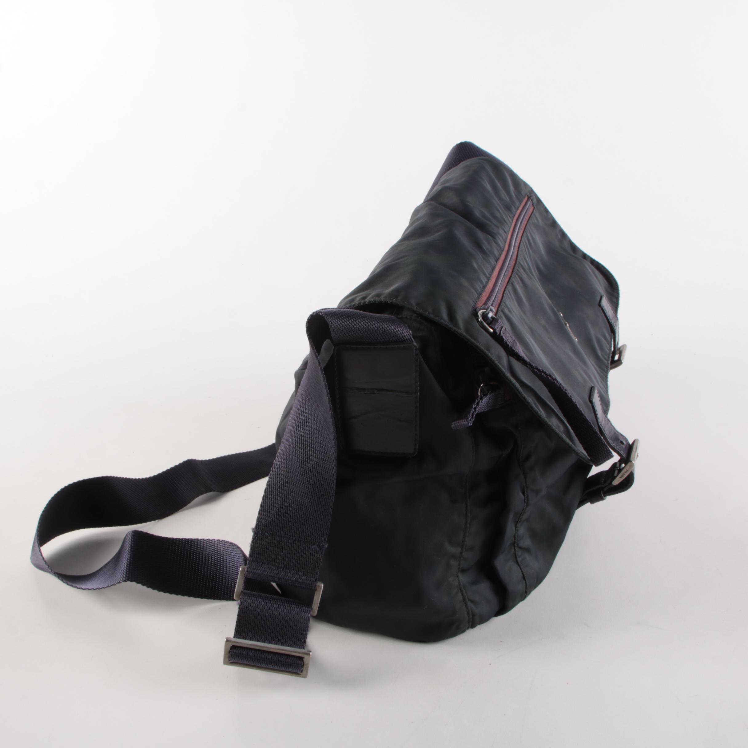 Prada Navy Blue Tessuto Messenger Bag in Nylon and Leather
