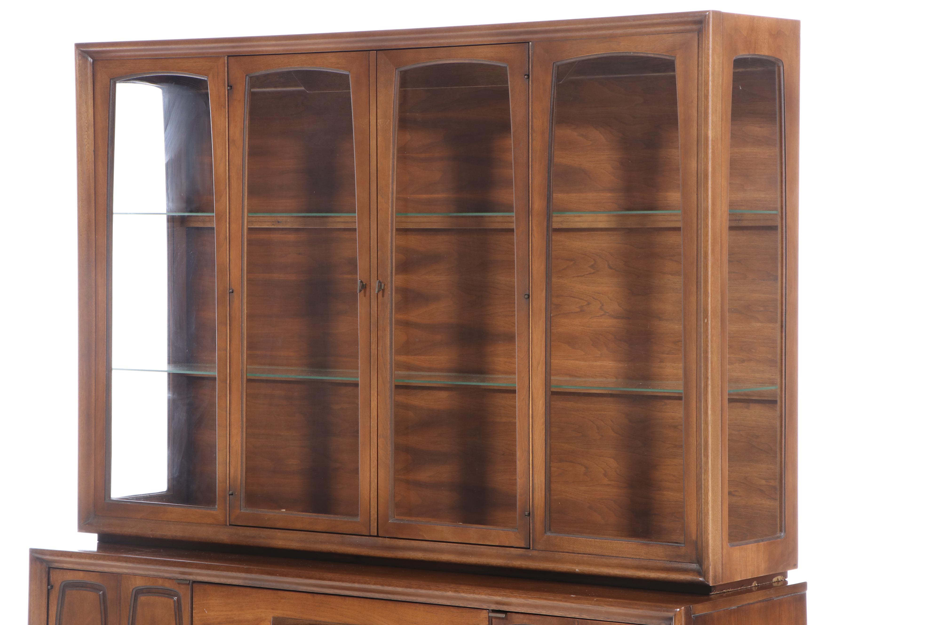 Broyhill Premier "Emphasis" Mid Century Modern Illuminated Walnut China Cabinet