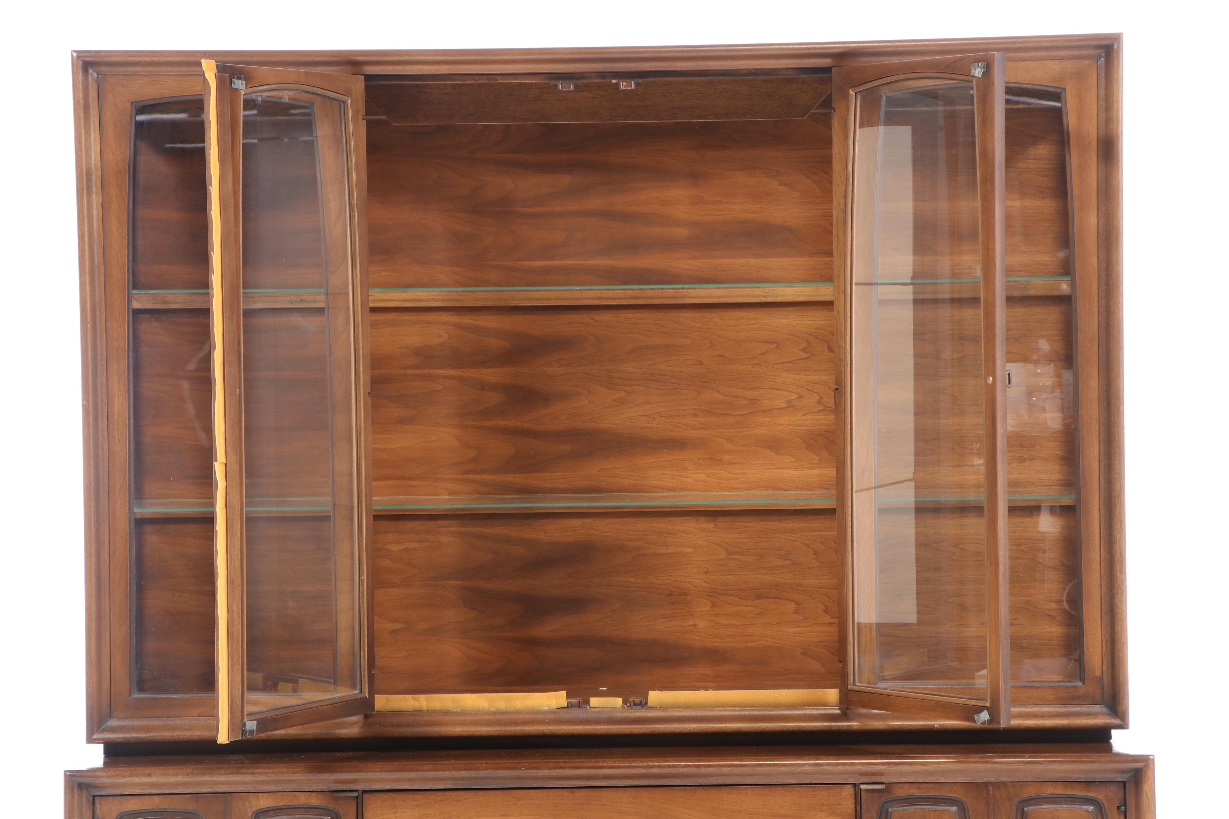 Broyhill Premier "Emphasis" Mid Century Modern Illuminated Walnut China Cabinet