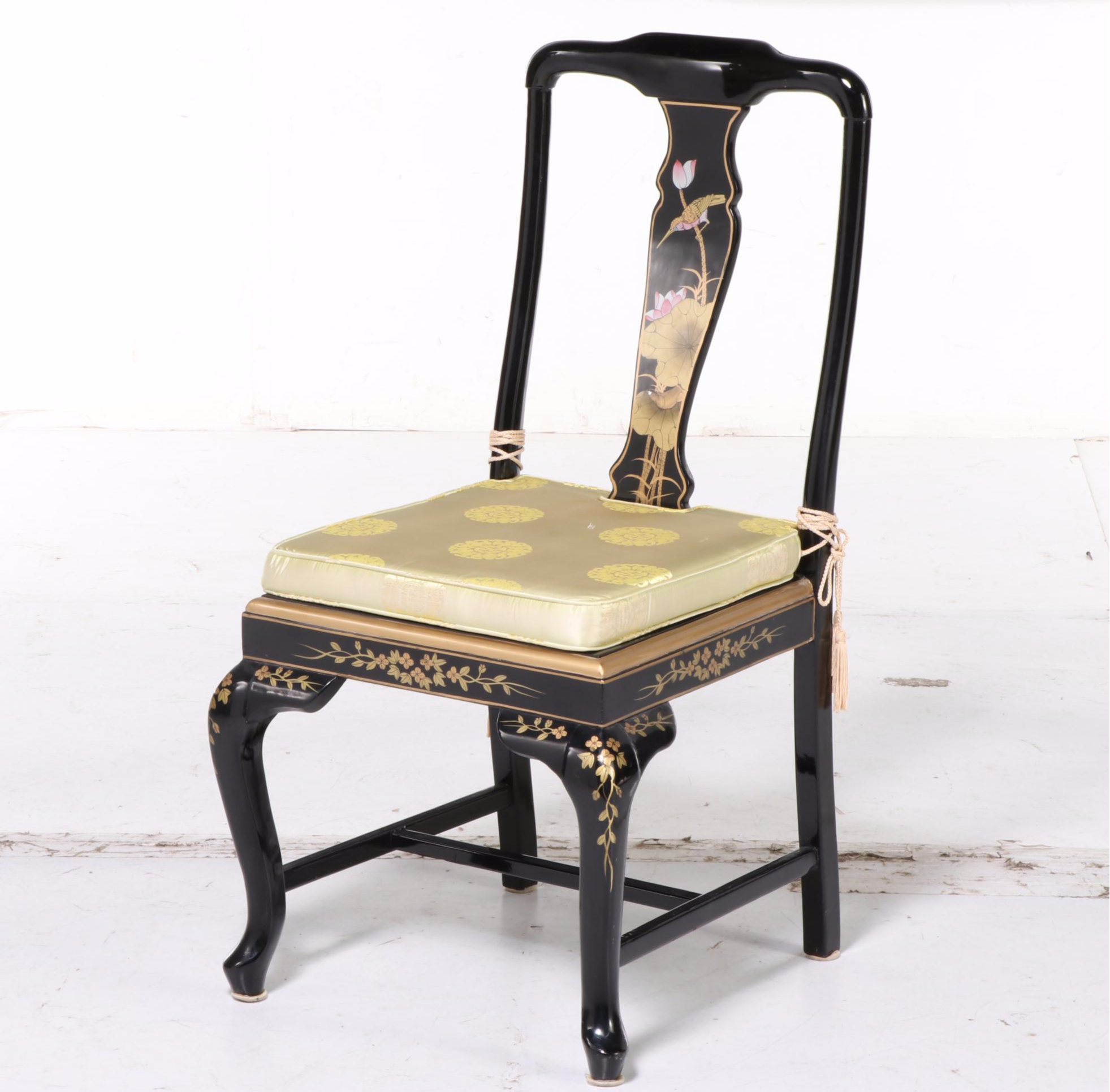 Chinese Black Lacquered and Mother-of-Pearl Inlaid Harpsichord Desk with Chair