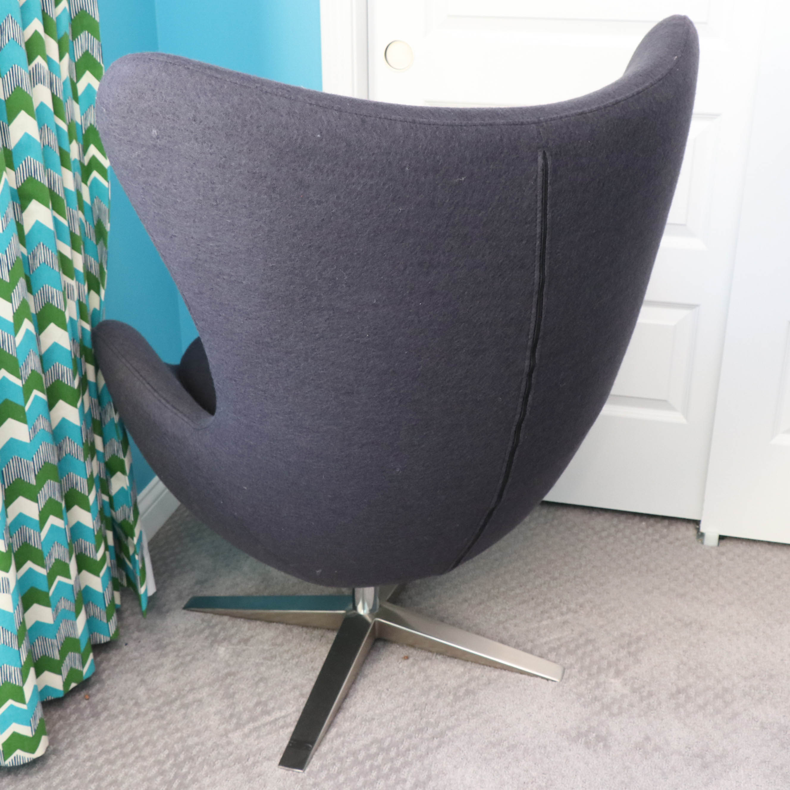 Modern Heather Grey Egg Chair and Pillow