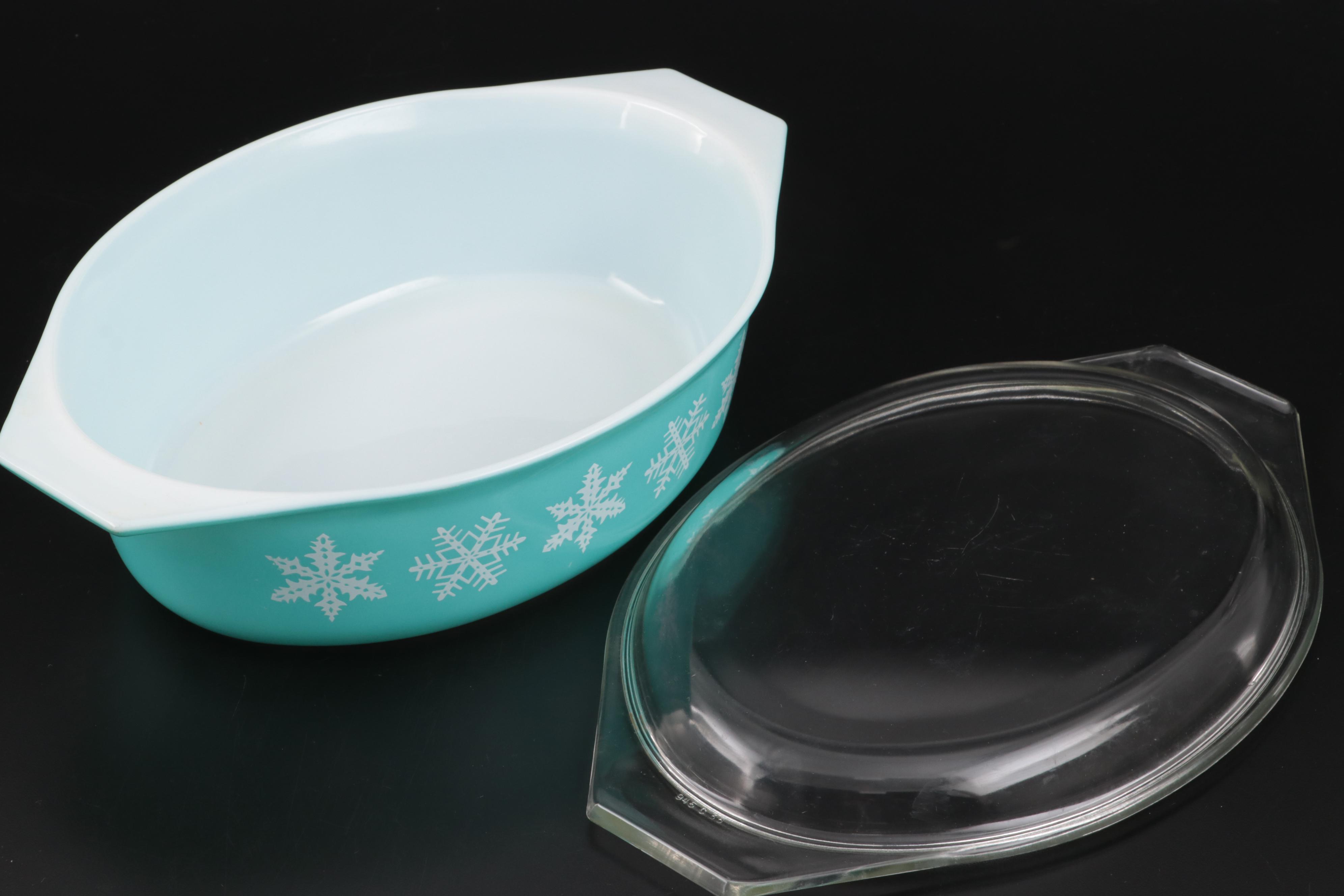 Pyrex "Butterprint" Cinderella Bowls with "Snowflake" Casserole Dish
